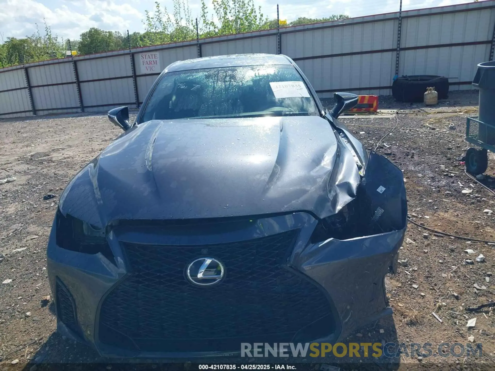 13 fotografías del automóvil dañado JTHAP1D21P5003423 LEXUS IS 500 2023