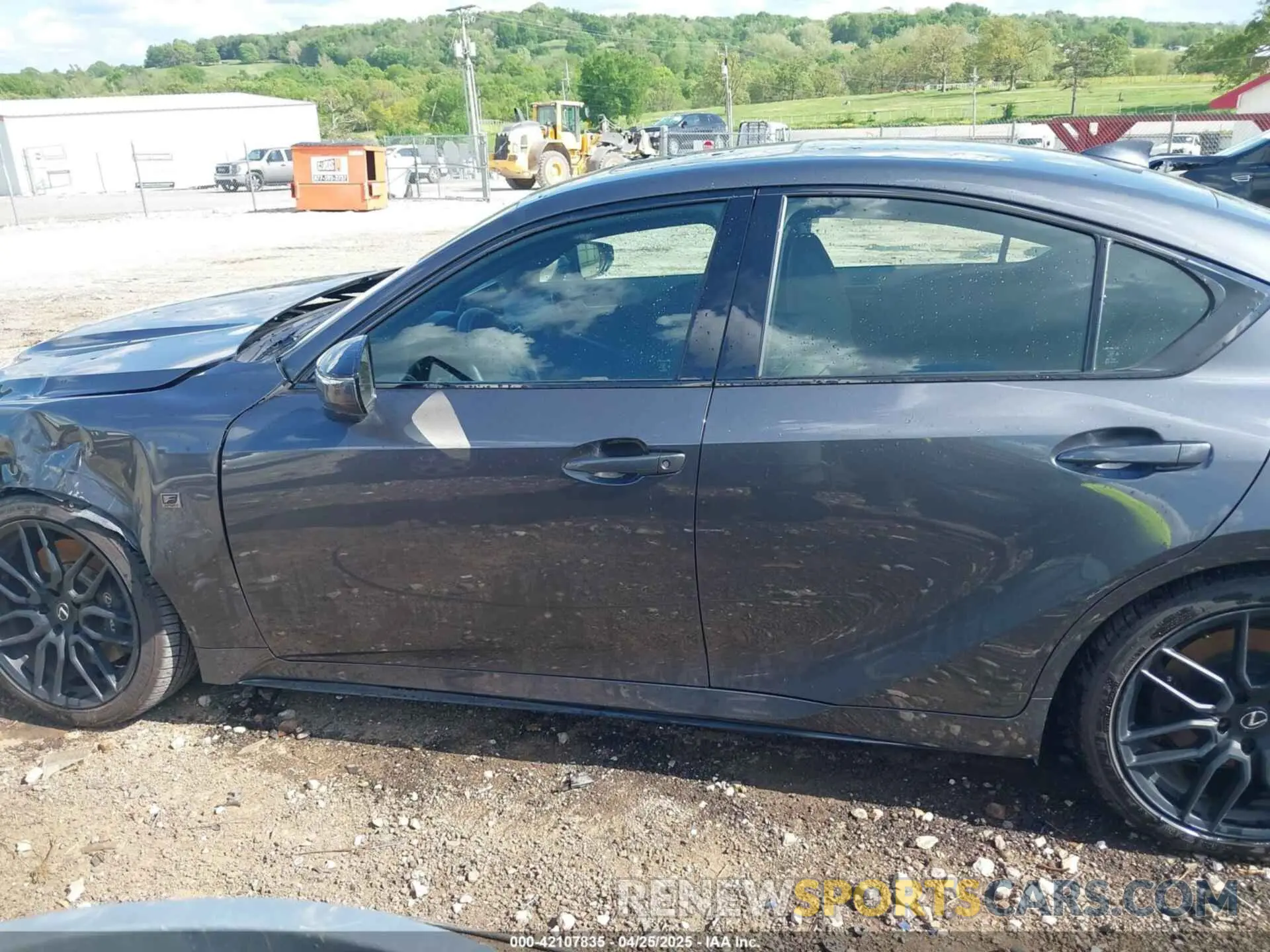 15 fotografías del automóvil dañado JTHAP1D21P5003423 LEXUS IS 500 2023