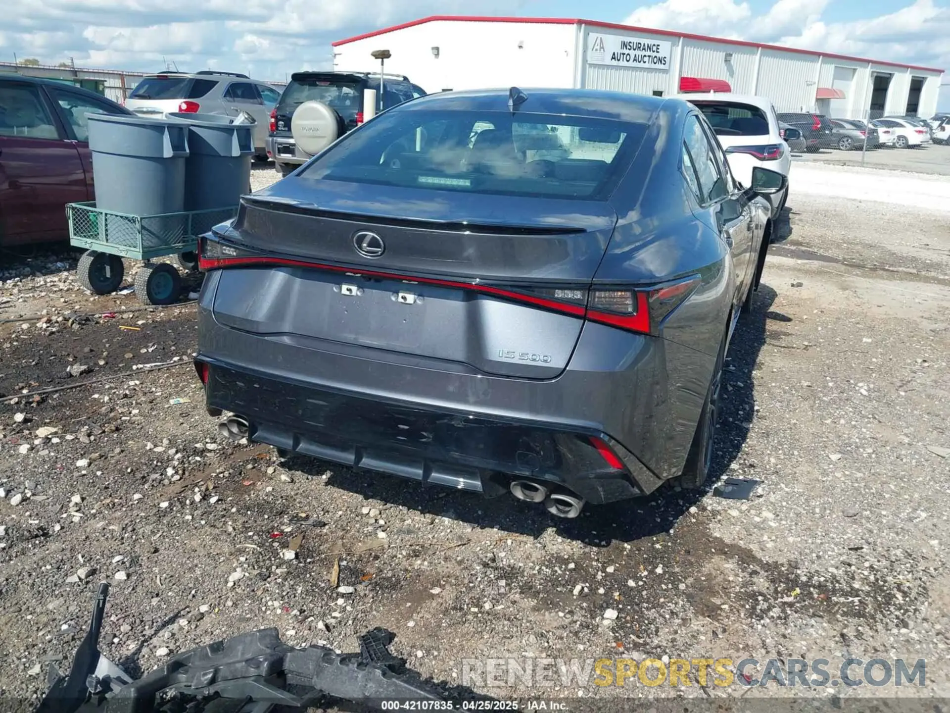 4 fotografías del automóvil dañado JTHAP1D21P5003423 LEXUS IS 500 2023