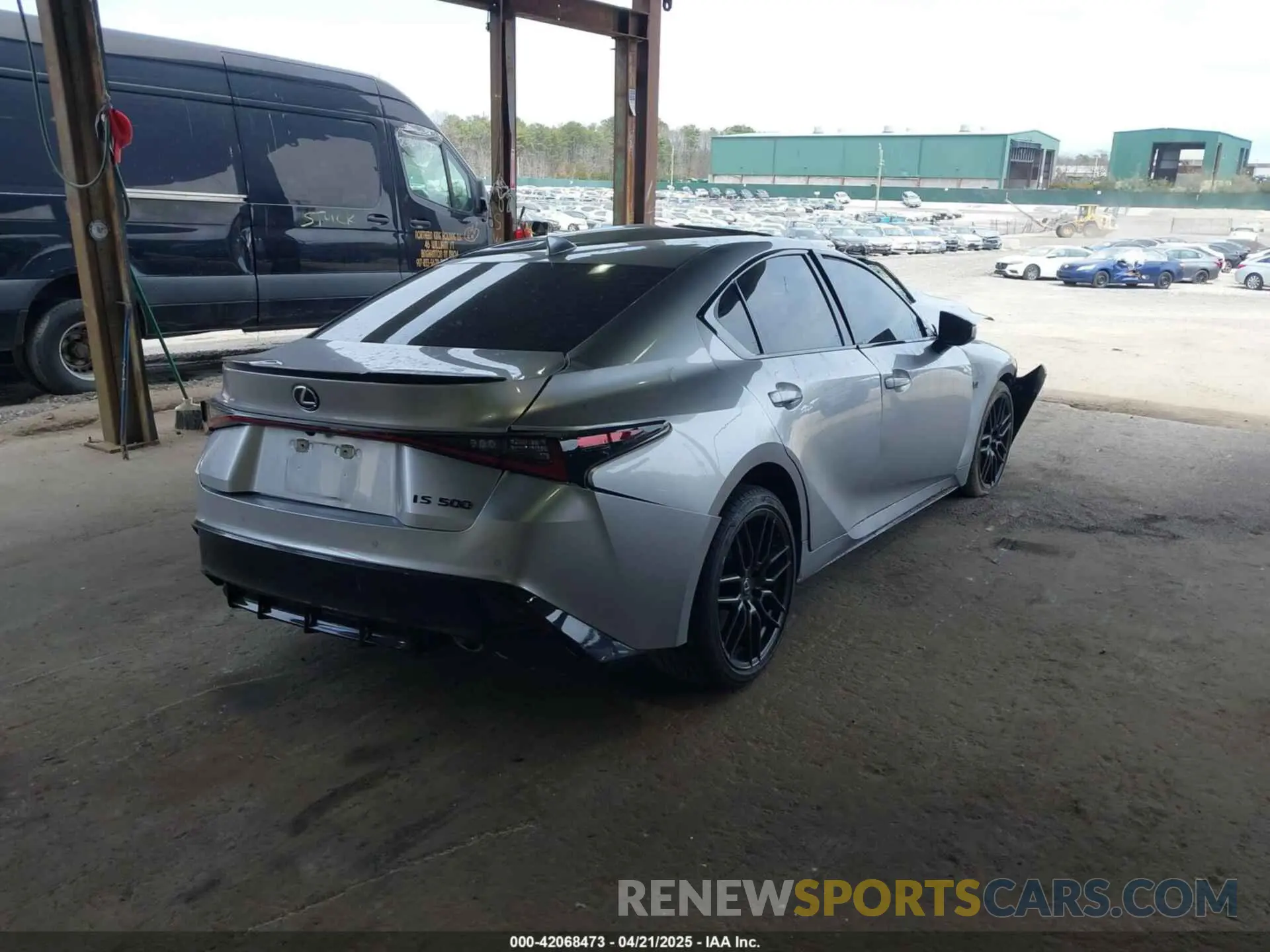 4 fotografías del automóvil dañado JTHAP1D22P5002345 LEXUS IS 500 2023