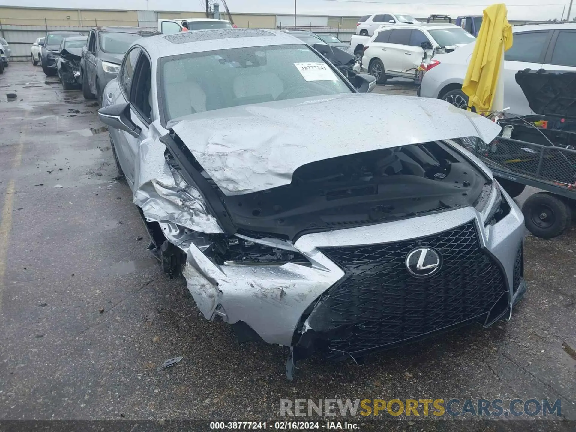 6 fotografías del automóvil dañado JTHAP1D29P5003203 LEXUS IS 500 2023