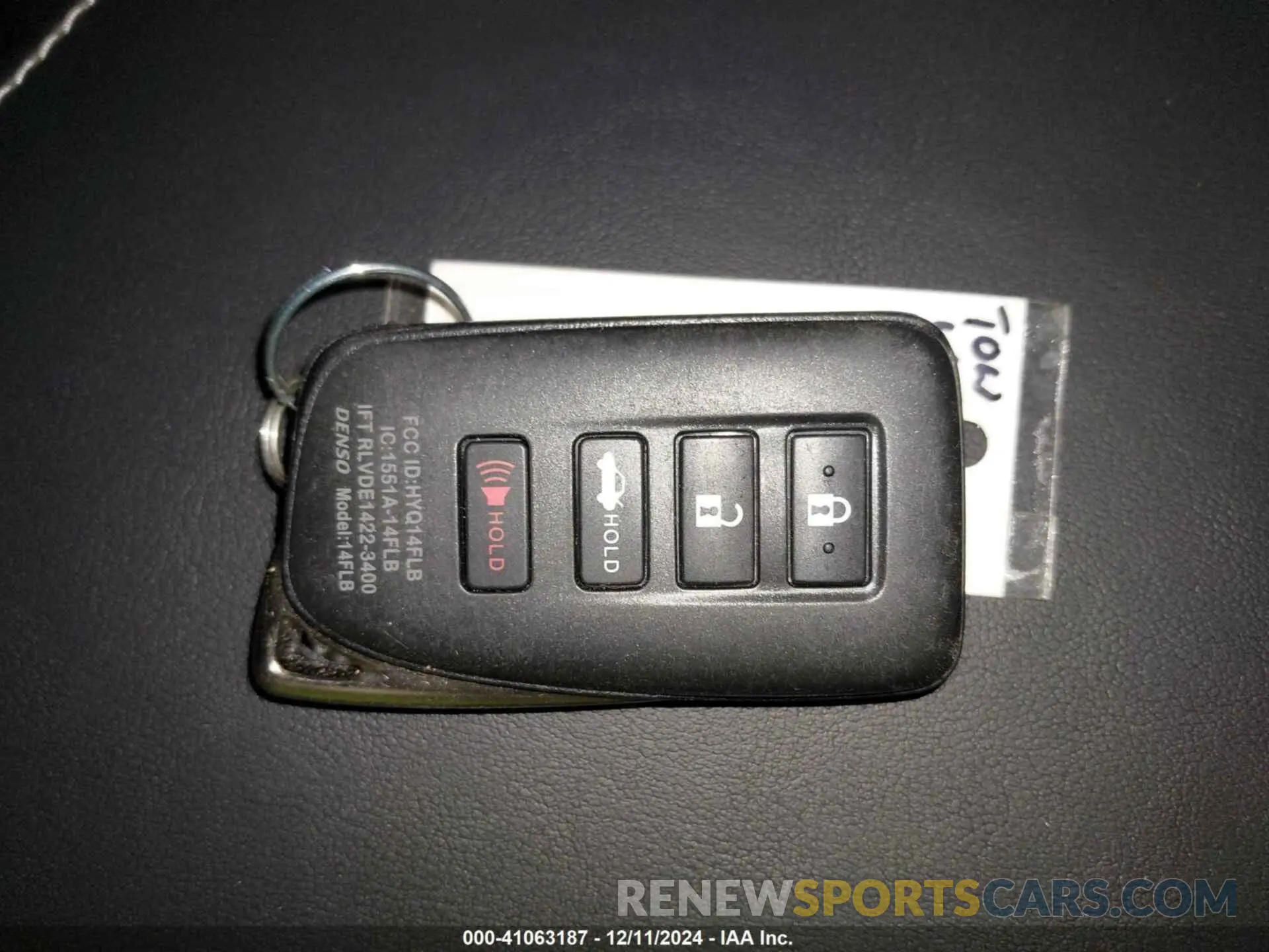 11 fotografías del automóvil dañado JTHAP1D25R5005422 LEXUS IS 500 2024
