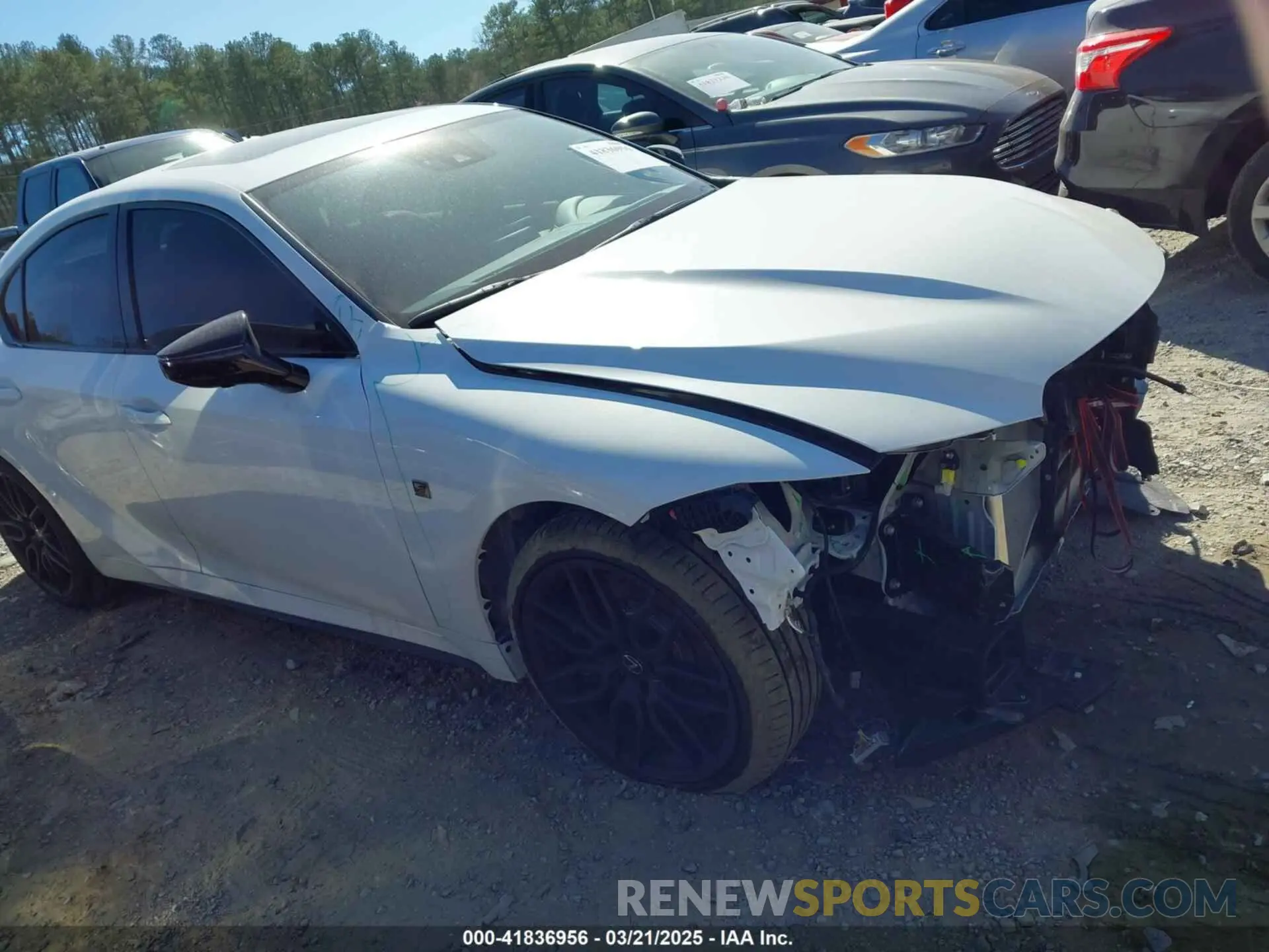 13 fotografías del automóvil dañado JTHAP1D28R5006211 LEXUS IS 500 2024