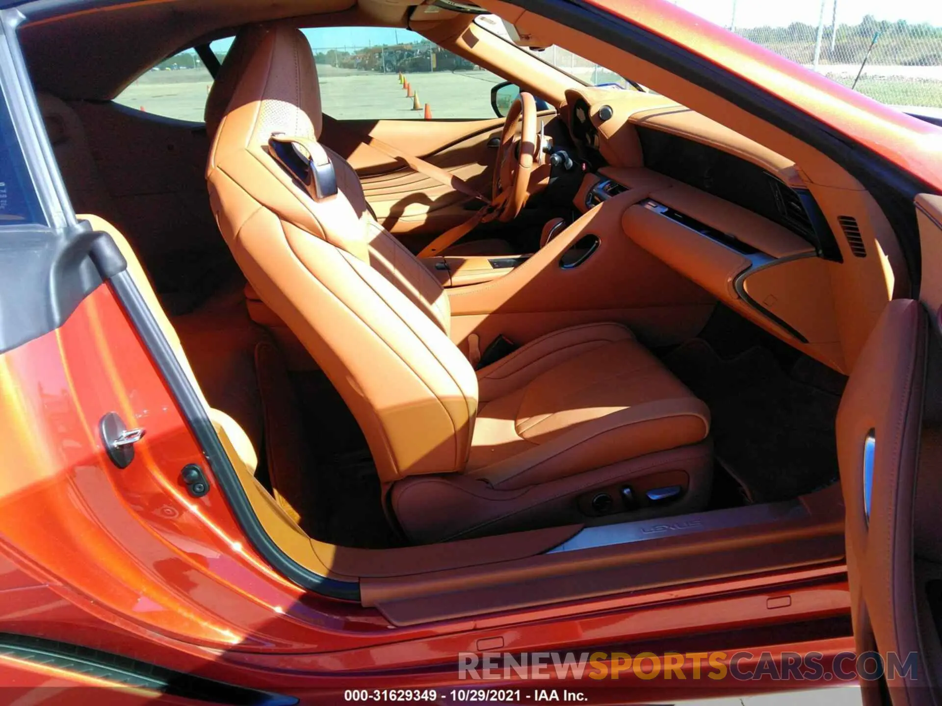 5 fotografías del automóvil dañado JTHKPAAY4MA100826 LEXUS LC 2021