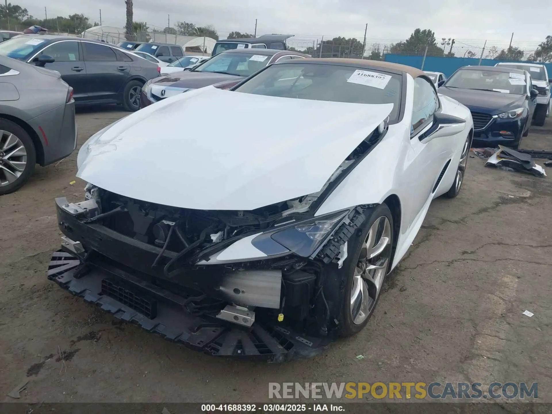 2 fotografías del automóvil dañado JTHKPAAY4MA101264 LEXUS LC 500 2021