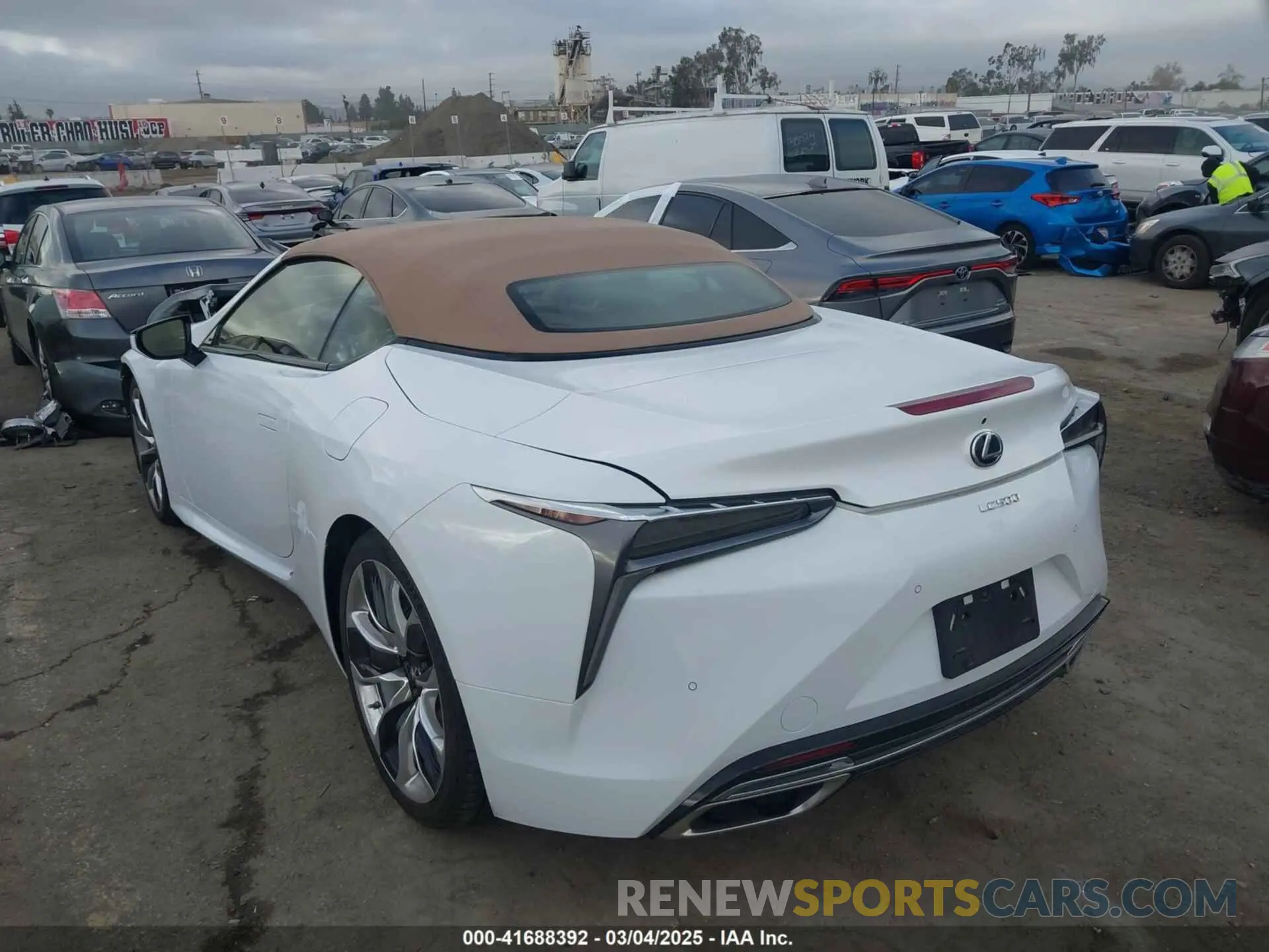 3 fotografías del automóvil dañado JTHKPAAY4MA101264 LEXUS LC 500 2021