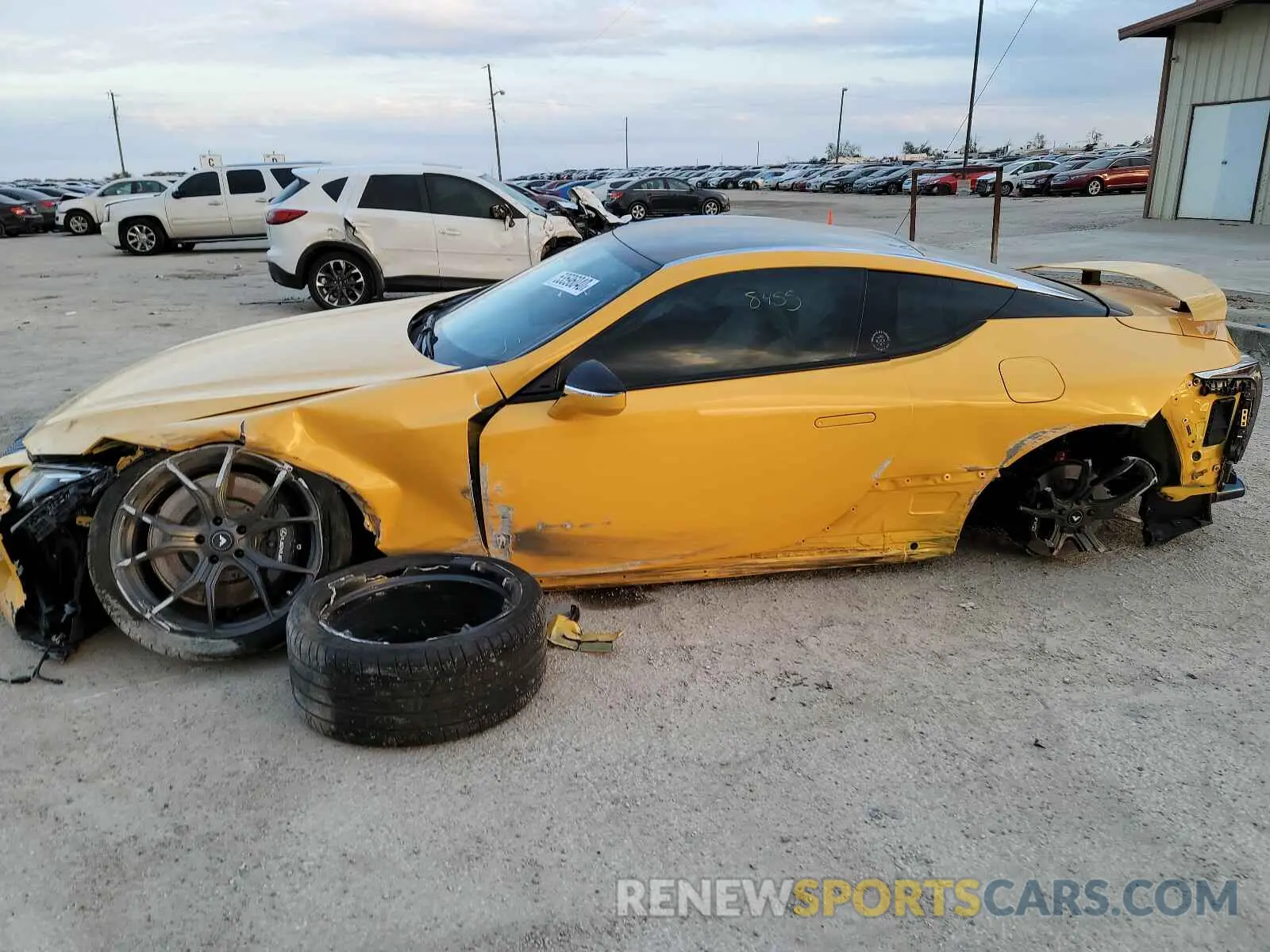 9 fotografías del automóvil dañado JTHHP5AY2KA006653 LEXUS LC500 2019