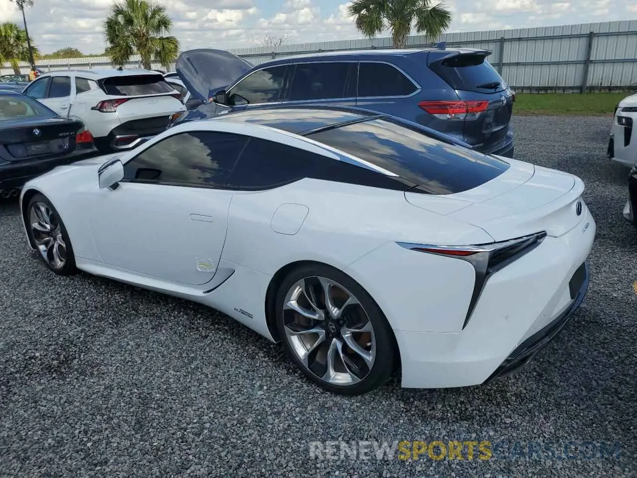 2 fotografías del automóvil dañado JTHBY5AY8LA001946 LEXUS LC500 2020