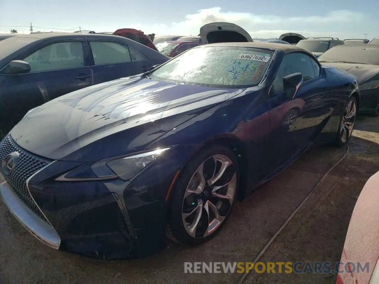 2 fotografías del automóvil dañado JTHKPAAY1MA102534 LEXUS LC500 2021