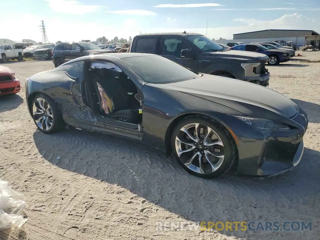 4 fotografías del automóvil dañado JTHJY5AY9NA002294 LEXUS LC500 2022