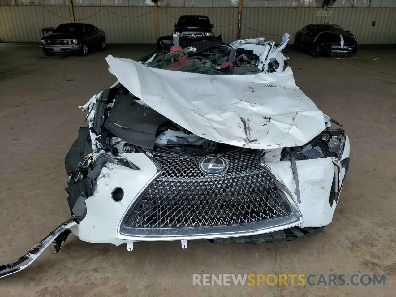 5 fotografías del automóvil dañado JTHMPAAY8NA105991 LEXUS LC500 2022