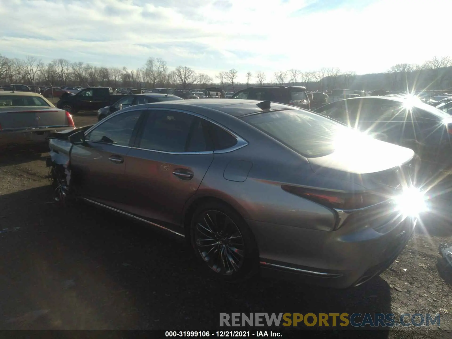 3 fotografías del automóvil dañado JTHG5LGF8L5007893 LEXUS LS 2020