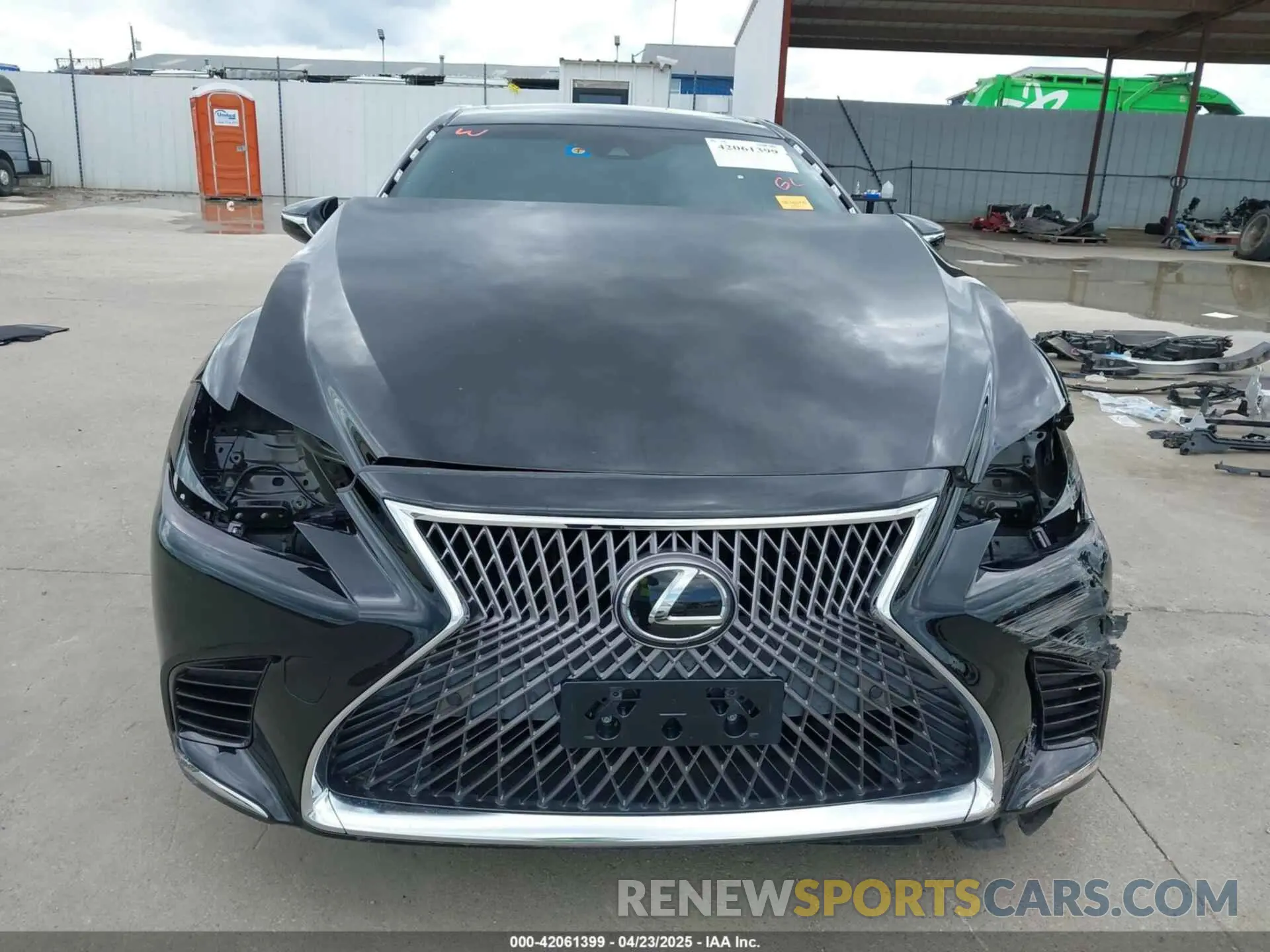 13 fotografías del automóvil dañado JTHD51FF1L5011017 LEXUS LS 500 2020