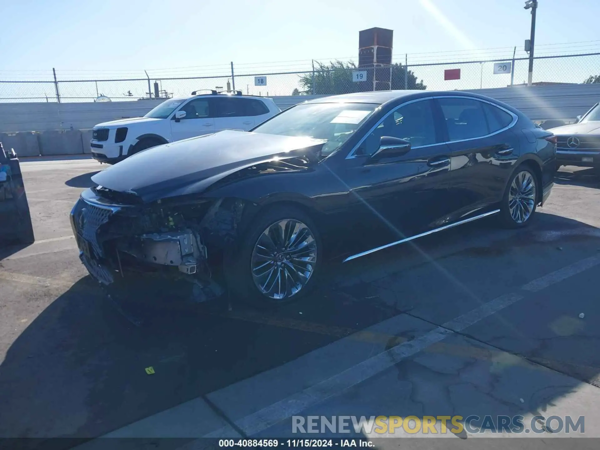 2 fotografías del automóvil dañado JTHD51FF5L5012302 LEXUS LS 500 2020