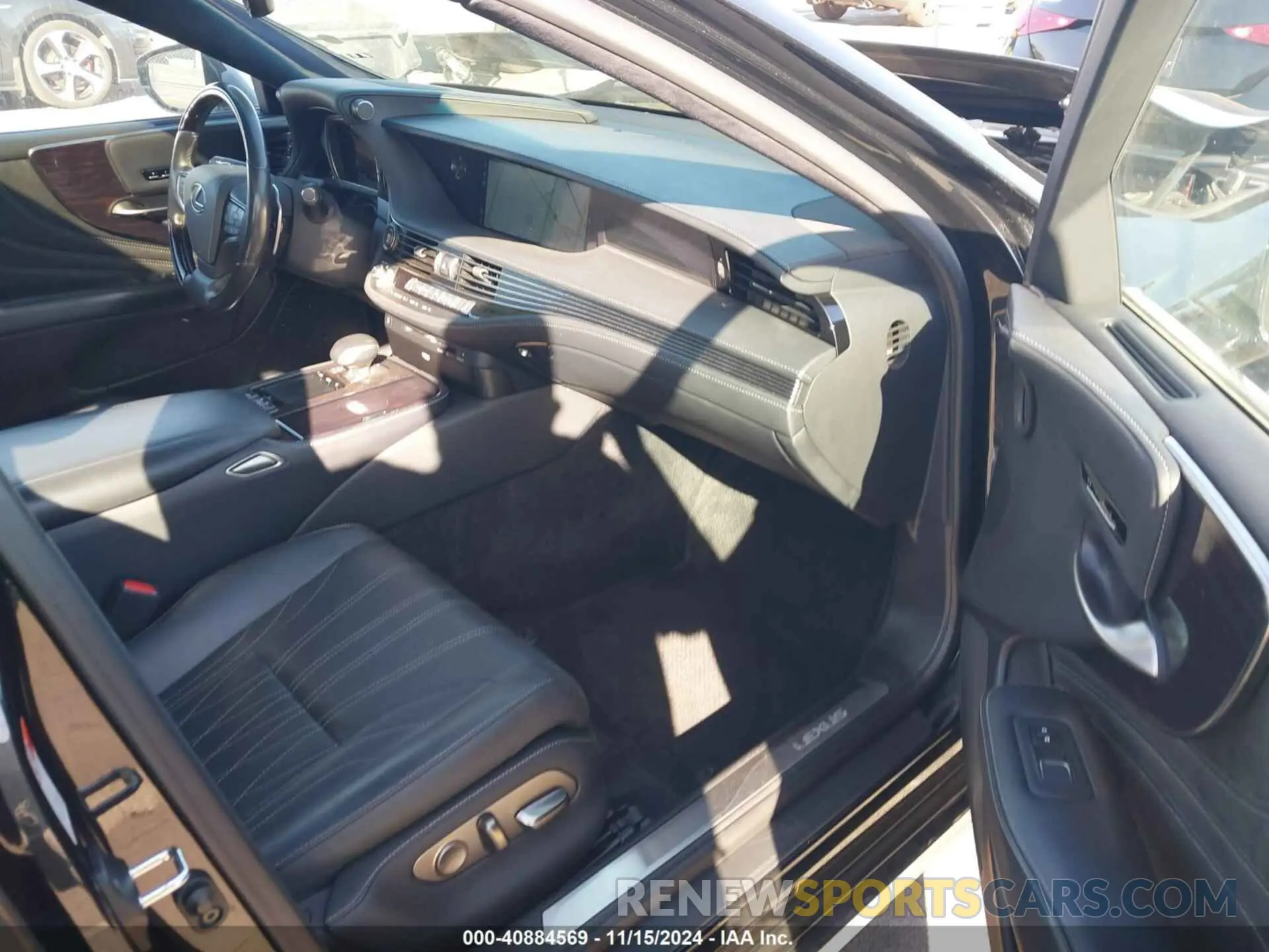 5 fotografías del automóvil dañado JTHD51FF5L5012302 LEXUS LS 500 2020