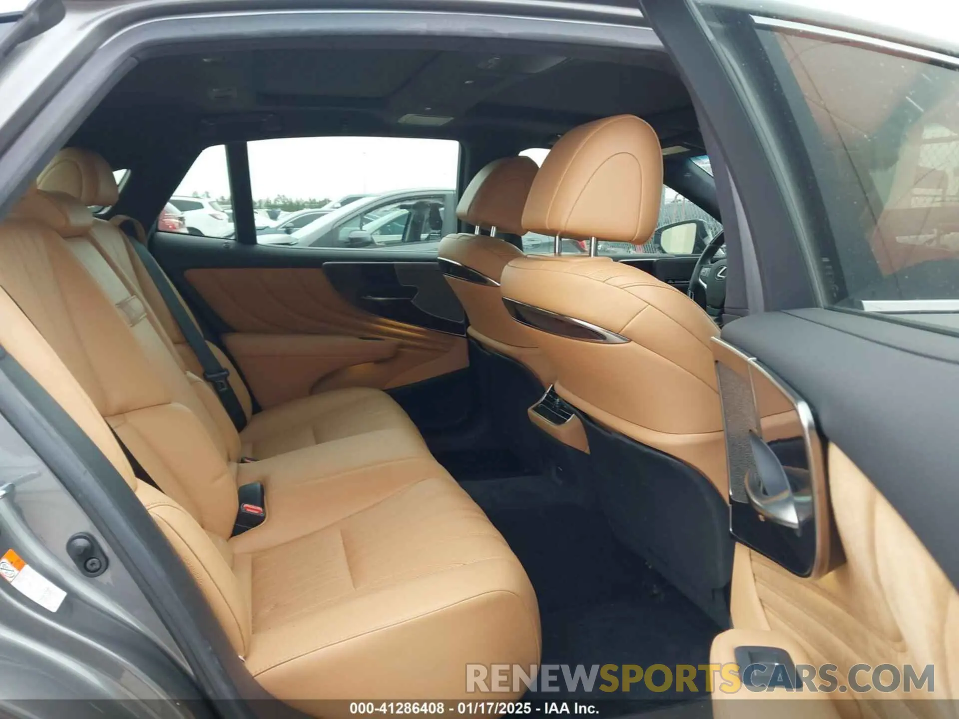 8 fotografías del automóvil dañado JTHD51FF5N5015672 LEXUS LS 500 2022