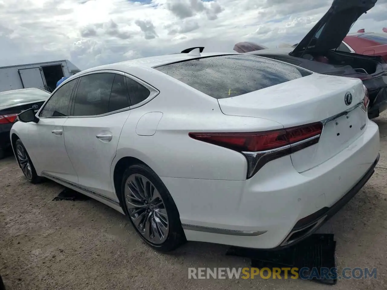 2 fotografías del automóvil dañado JTHB51FF4K5007906 LEXUS LS500 2019