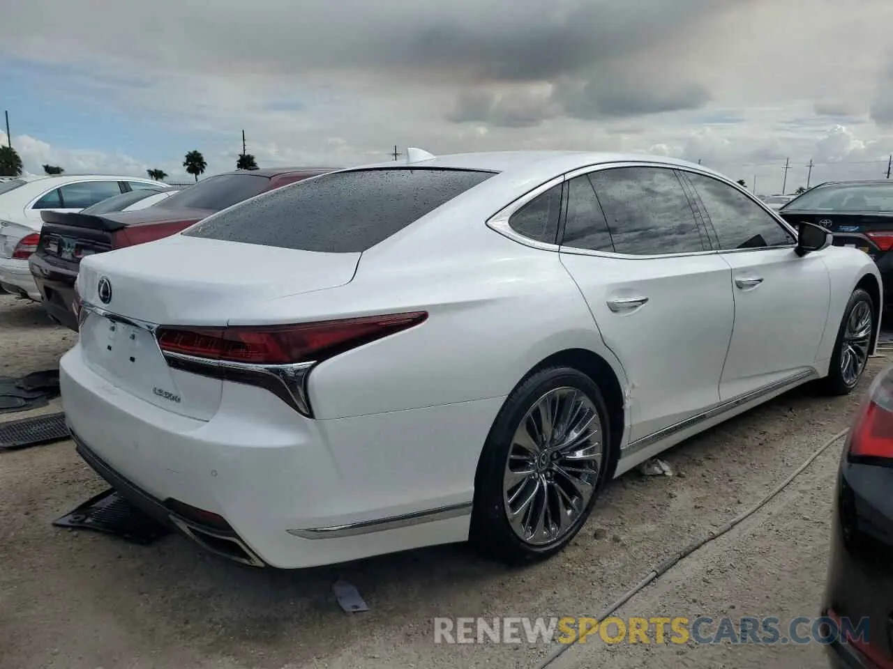 3 fotografías del automóvil dañado JTHB51FF4K5007906 LEXUS LS500 2019