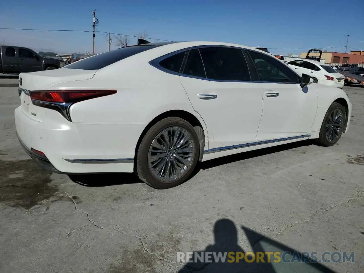 3 fotografías del automóvil dañado JTHB51FF9K5008940 LEXUS LS500 2019