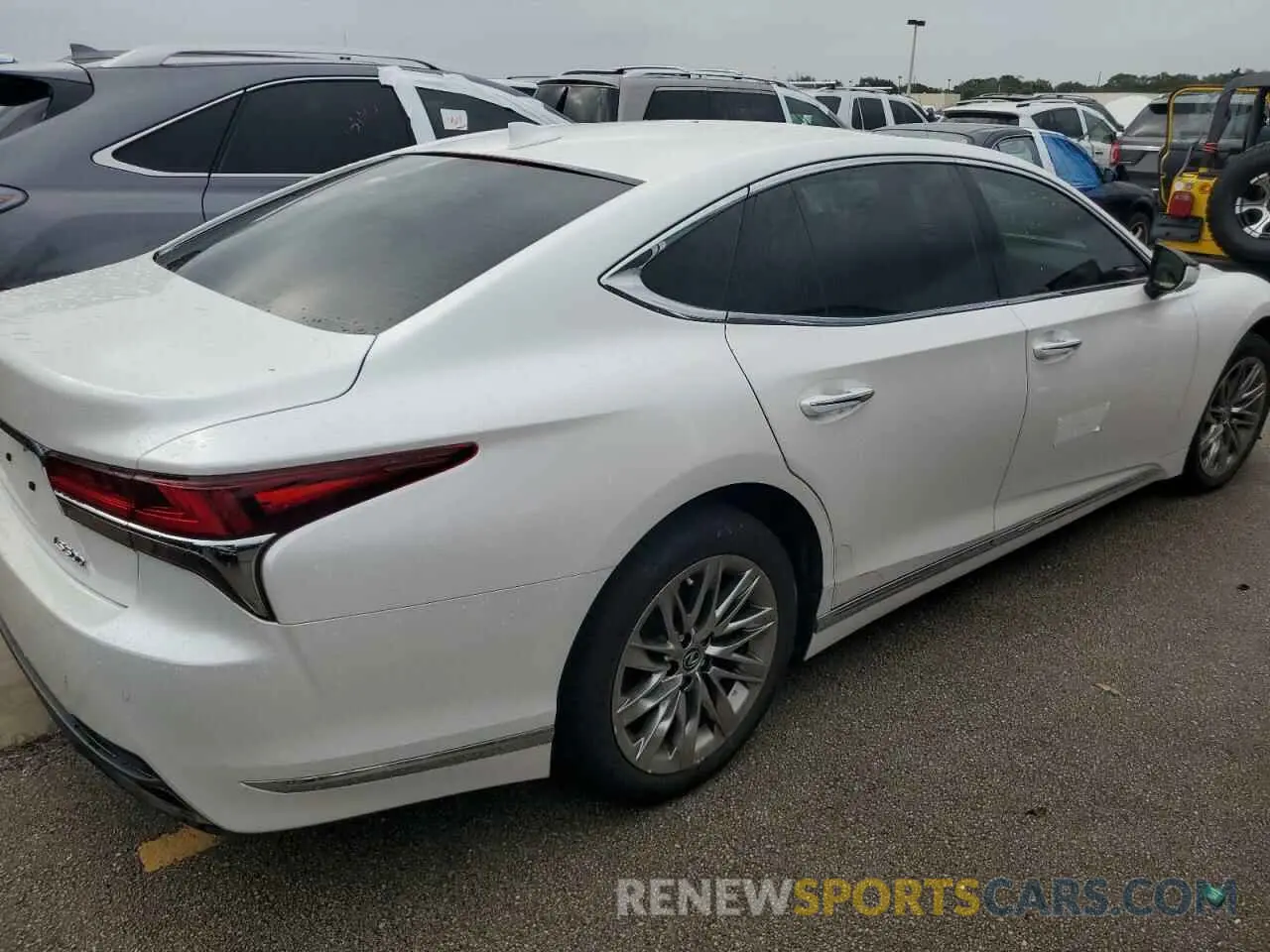 3 fotografías del automóvil dañado JTHB51FFXK5009417 LEXUS LS500 2019