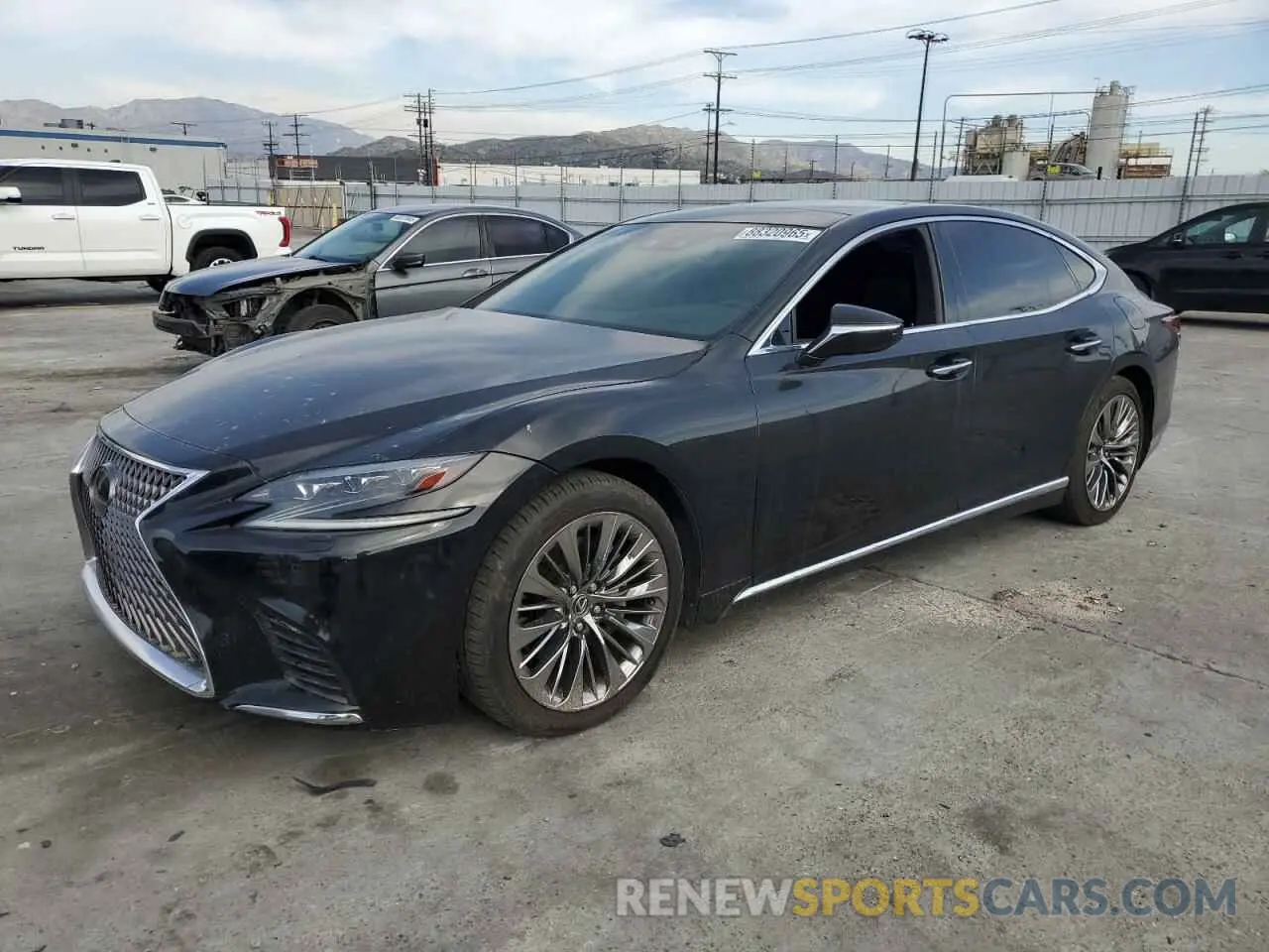 1 fotografías del automóvil dañado JTHB5LFFXK5009462 LEXUS LS500 2019