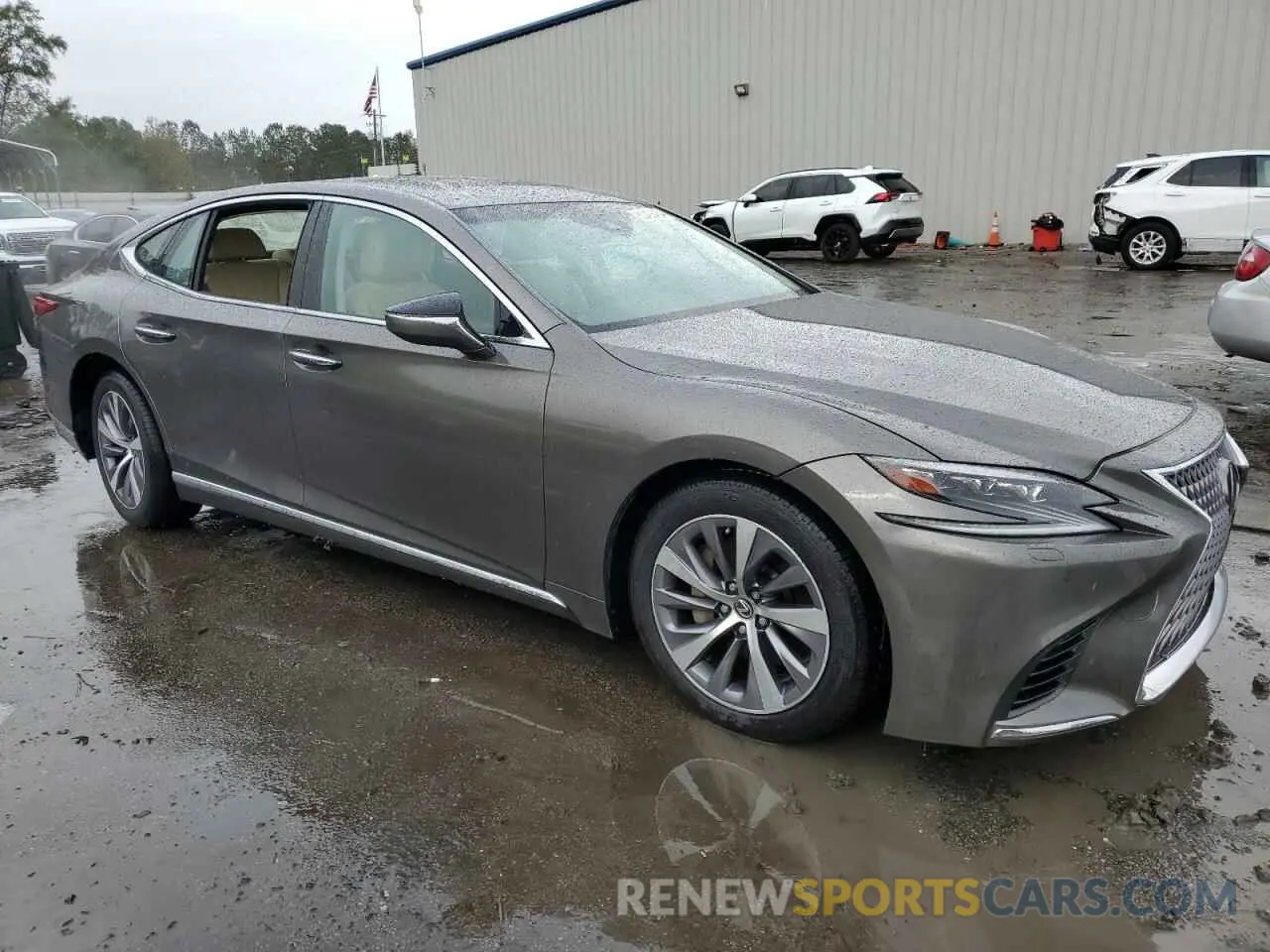 4 fotografías del automóvil dañado JTHC51FF2K5005429 LEXUS LS500 2019