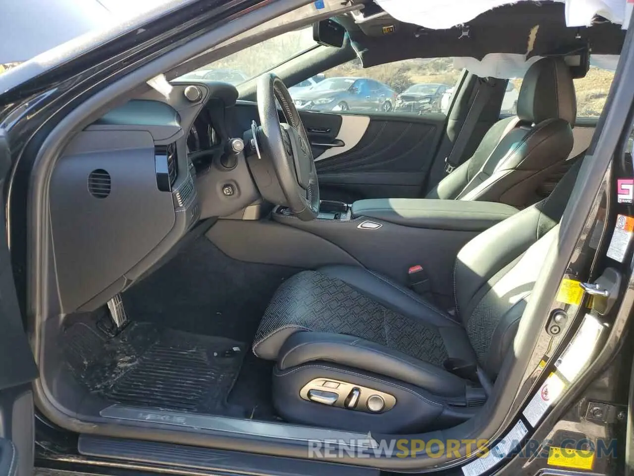 7 fotografías del automóvil dañado JTHC51FF2K5005916 LEXUS LS500 2019