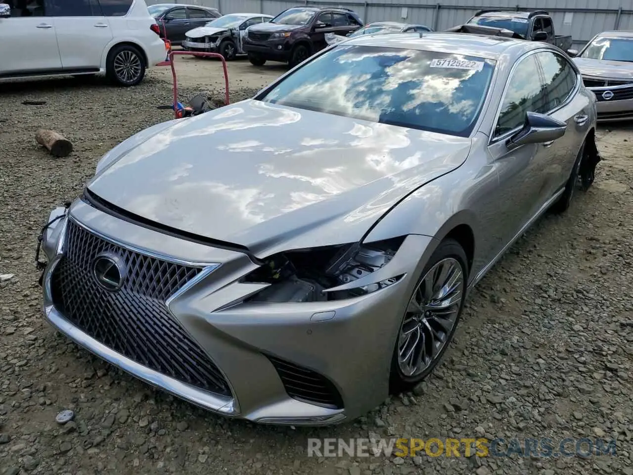 2 fotografías del automóvil dañado JTHC51FF2K5006600 LEXUS LS500 2019