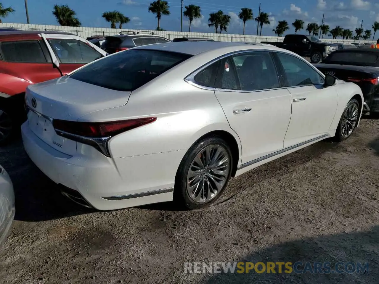 3 fotografías del automóvil dañado JTHD51FF4L5012839 LEXUS LS500 2020