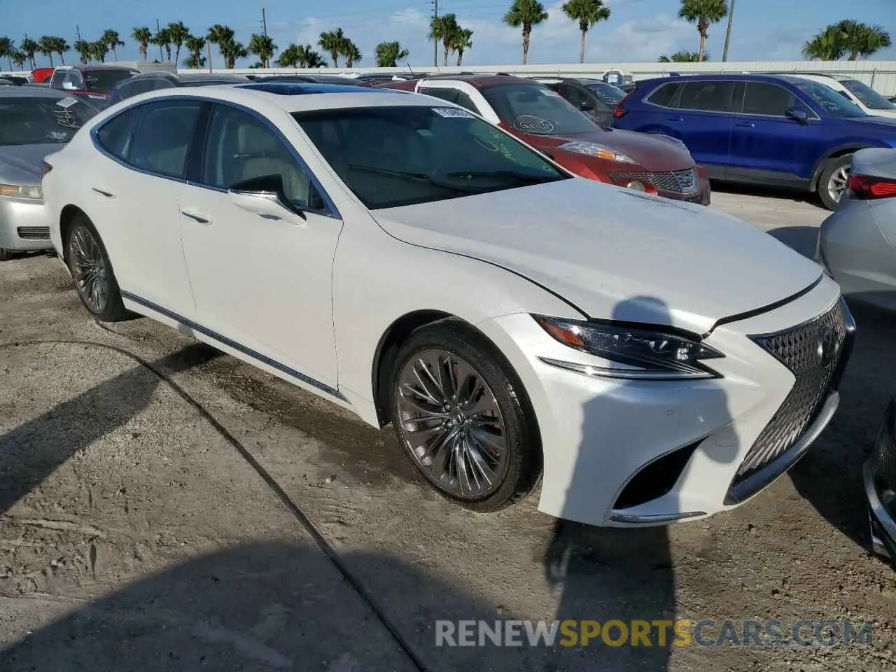 4 fotografías del automóvil dañado JTHD51FF4L5012839 LEXUS LS500 2020