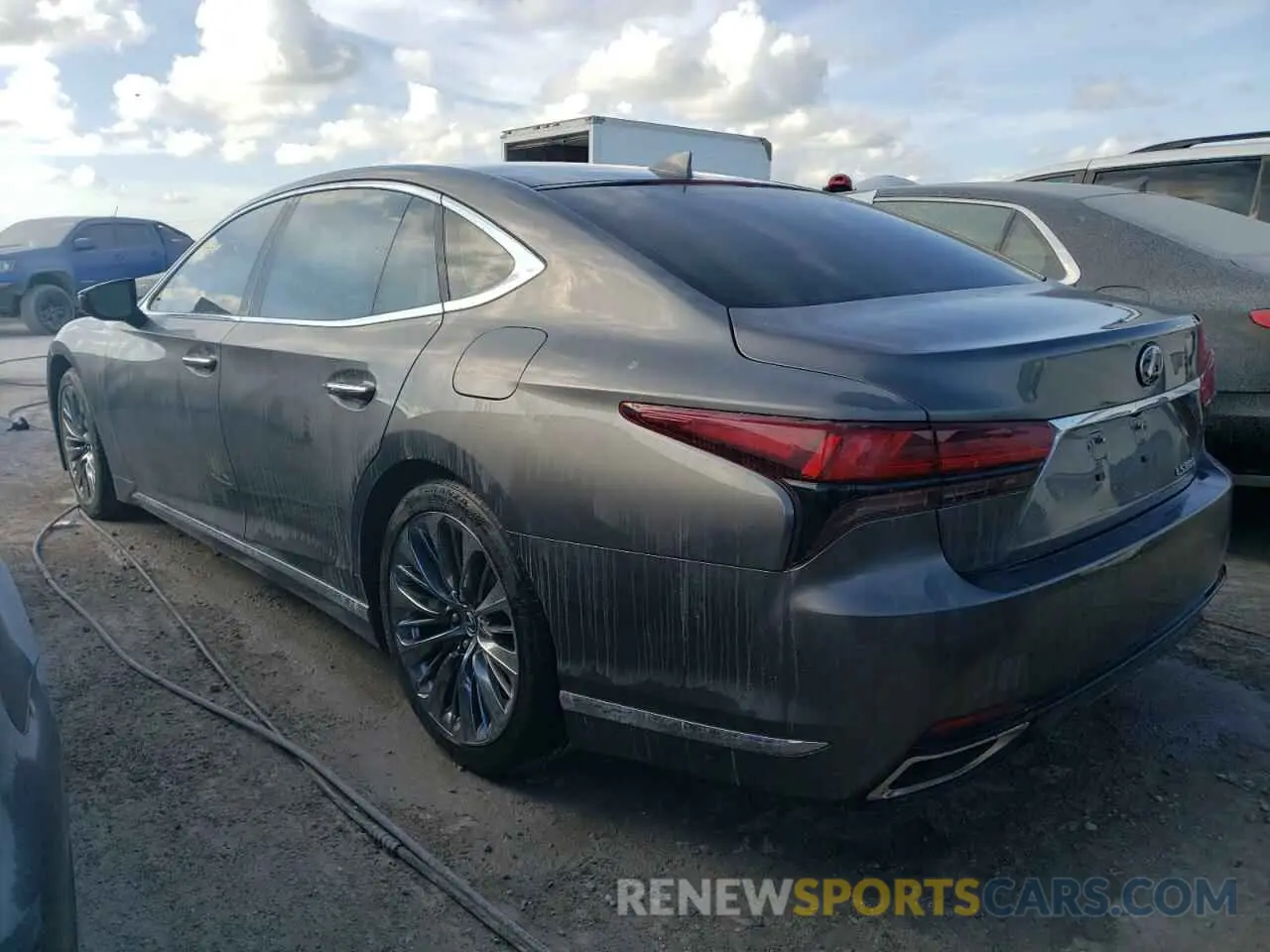 3 fotografías del automóvil dañado JTHD51FF3M5013398 LEXUS LS500 2021