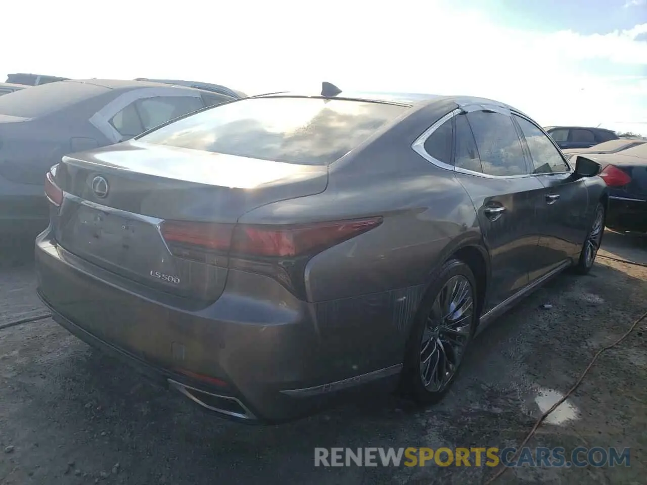 4 fotografías del automóvil dañado JTHD51FF3M5013398 LEXUS LS500 2021
