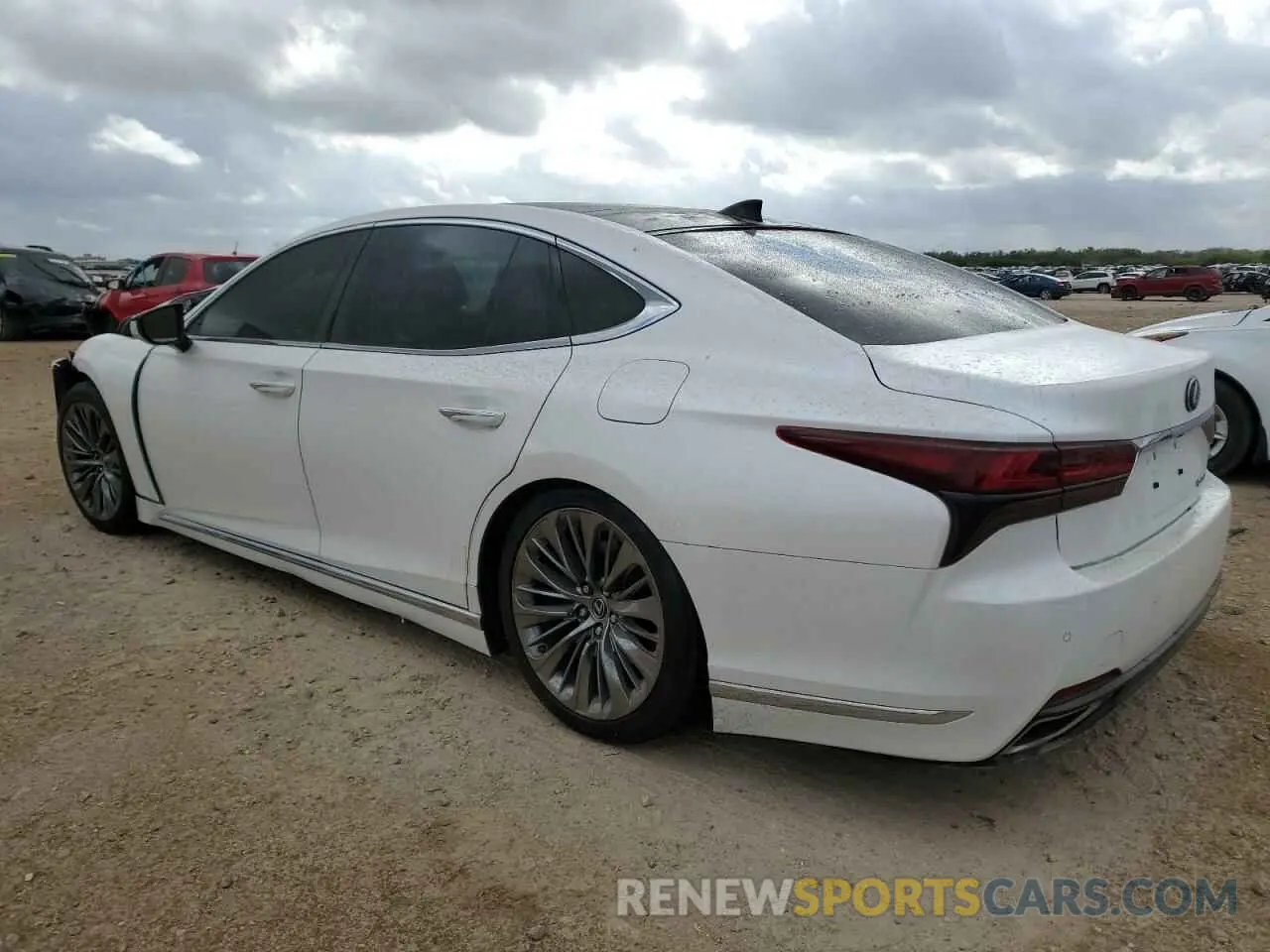 2 fotografías del automóvil dañado JTHD51FF3P5018878 LEXUS LS500 2023