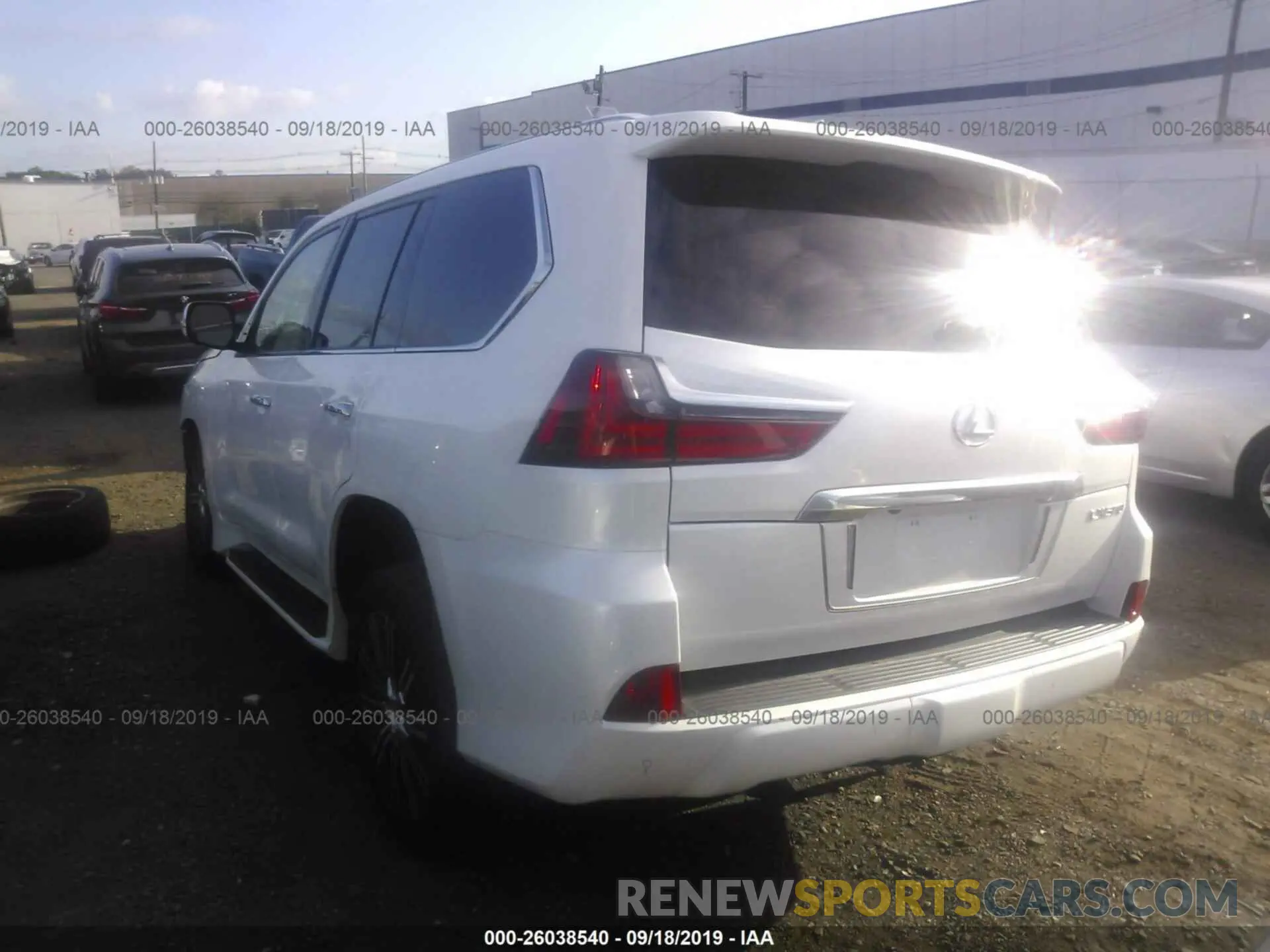 3 fotografías del automóvil dañado JTJHY7AX0K4286375 LEXUS LX 2019