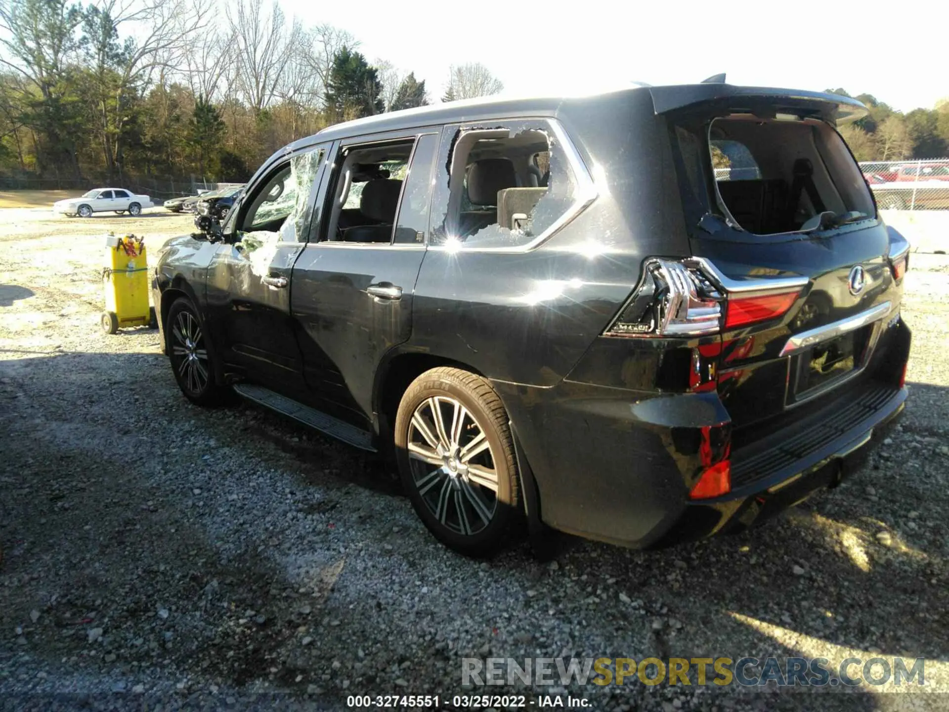 3 fotografías del automóvil dañado JTJHY7AX8K4297043 LEXUS LX 2019