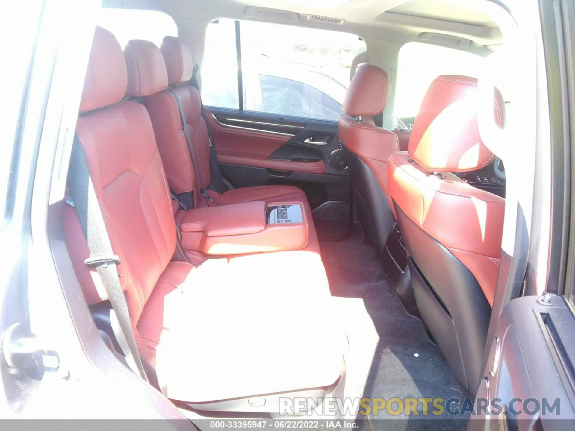 8 fotografías del automóvil dañado JTJDY7AX0L4313347 LEXUS LX 2020
