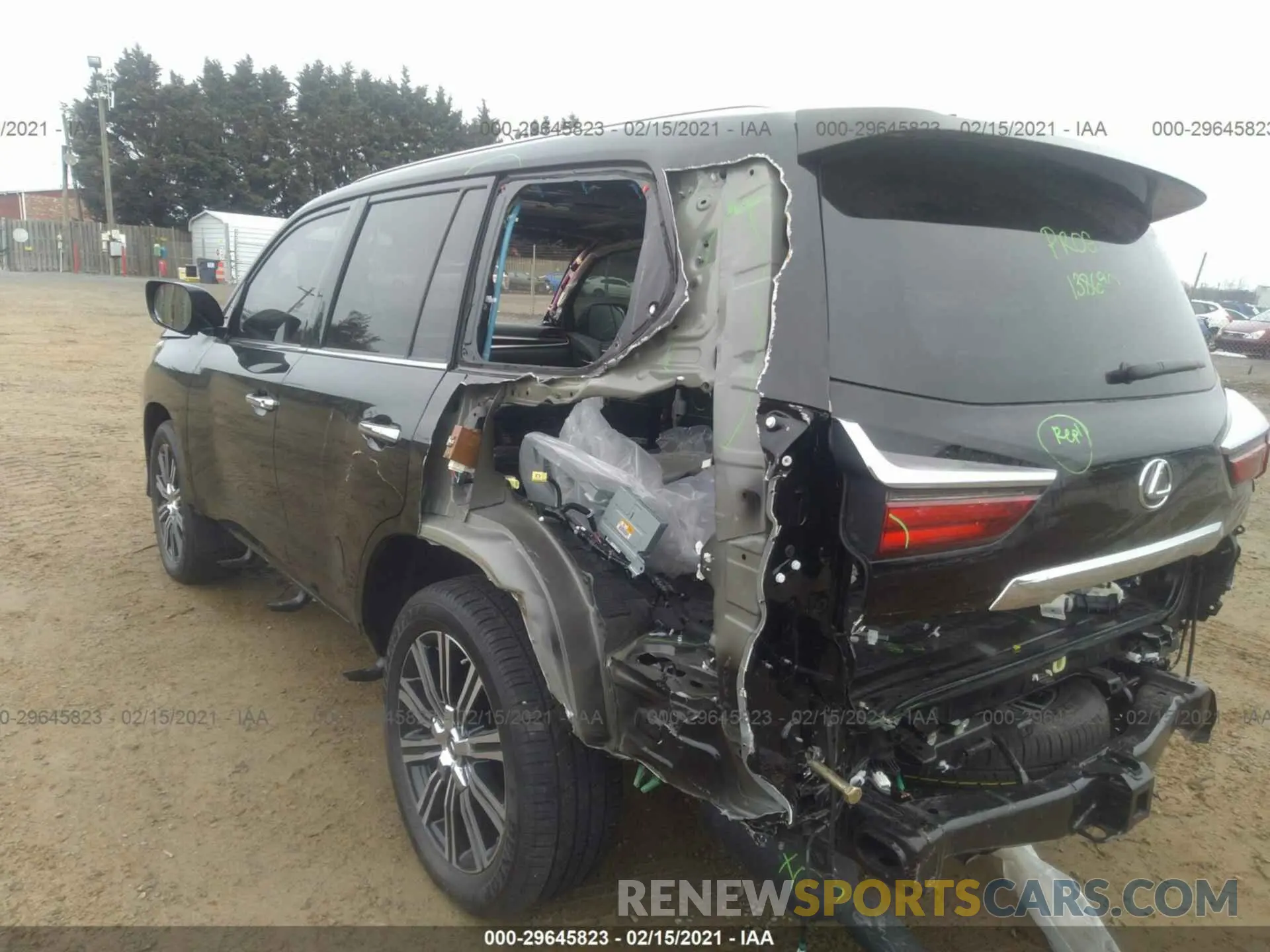 3 fotografías del automóvil dañado JTJDY7AX8M4336070 LEXUS LX 2021
