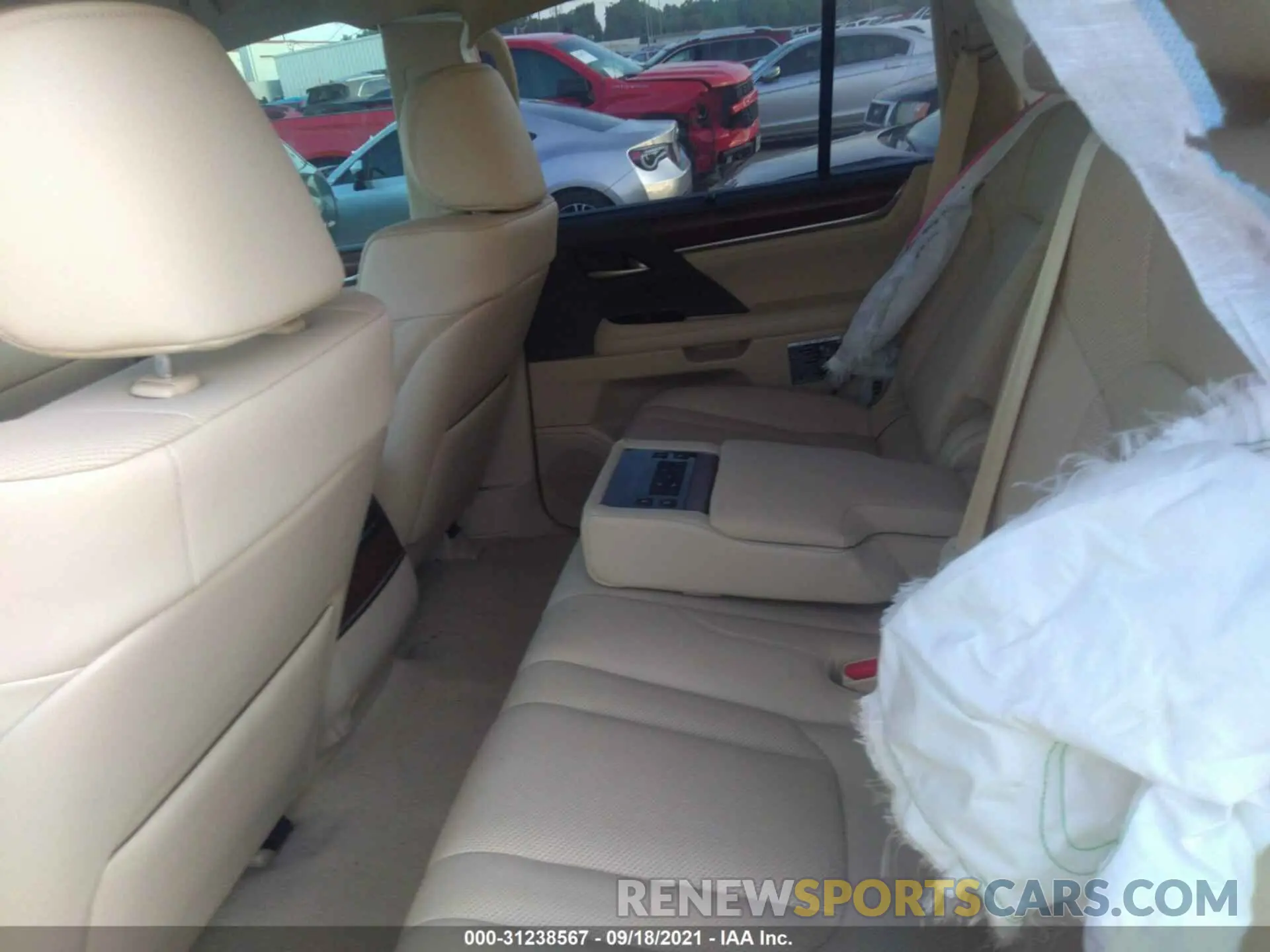 8 fotografías del automóvil dañado JTJFY7AX8M4334019 LEXUS LX 2021