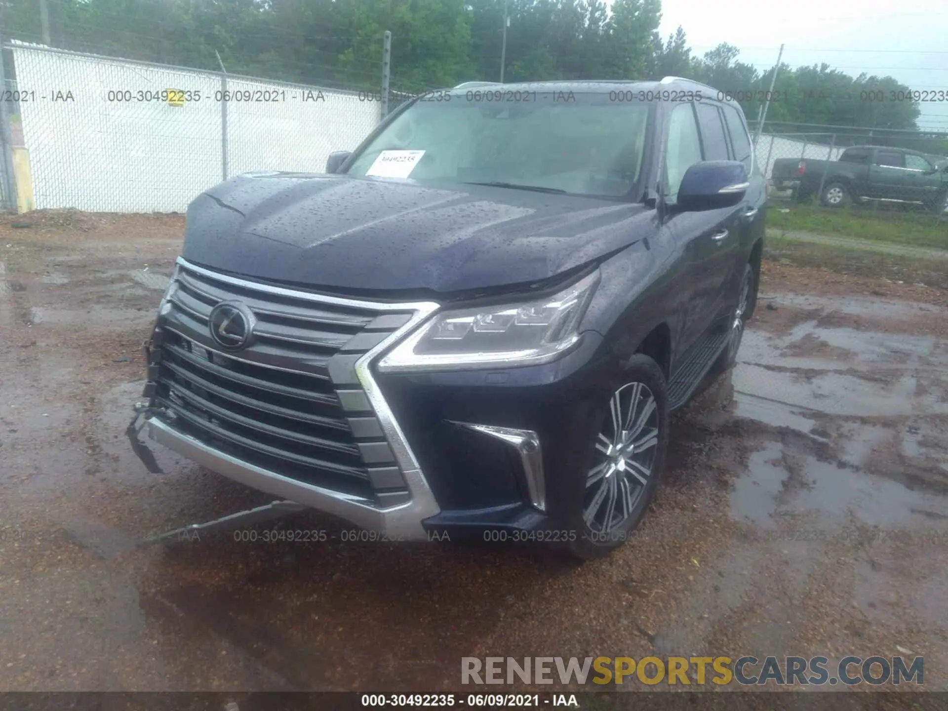 2 fotografías del automóvil dañado JTJFY7AX9M4339648 LEXUS LX 2021