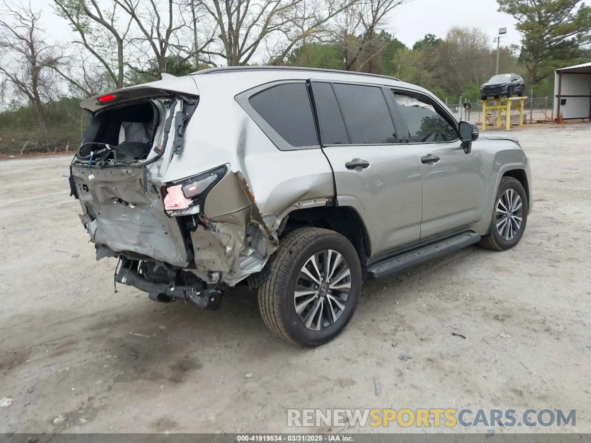 4 fotografías del automóvil dañado JTJAB7CX9R4051192 LEXUS LX 600 2024