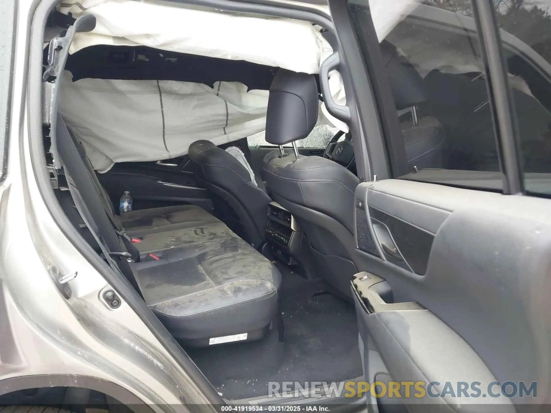 8 fotografías del automóvil dañado JTJAB7CX9R4051192 LEXUS LX 600 2024