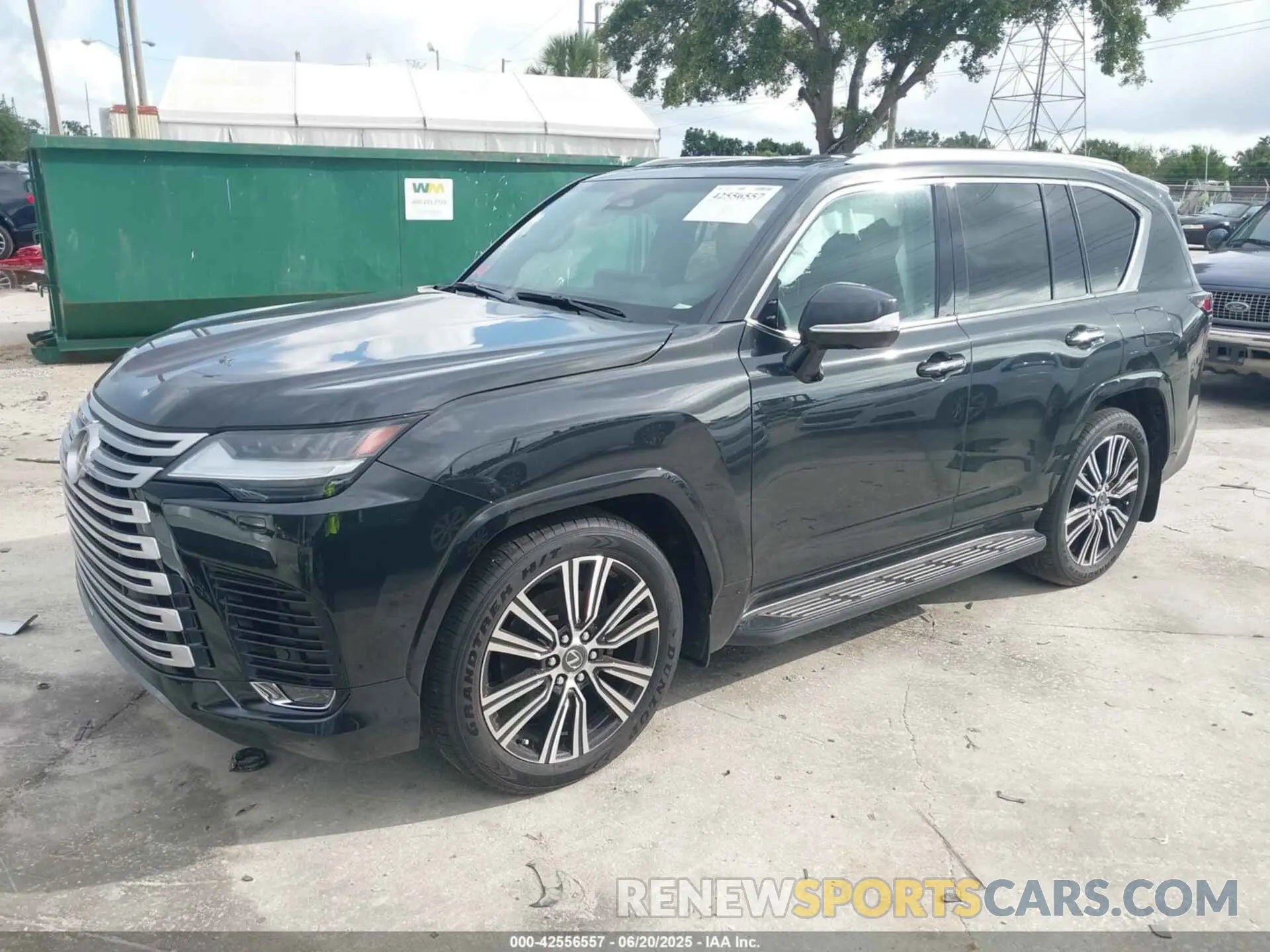 2 fotografías del automóvil dañado JTJGB7CX2S4072854 LEXUS LX 600 2025
