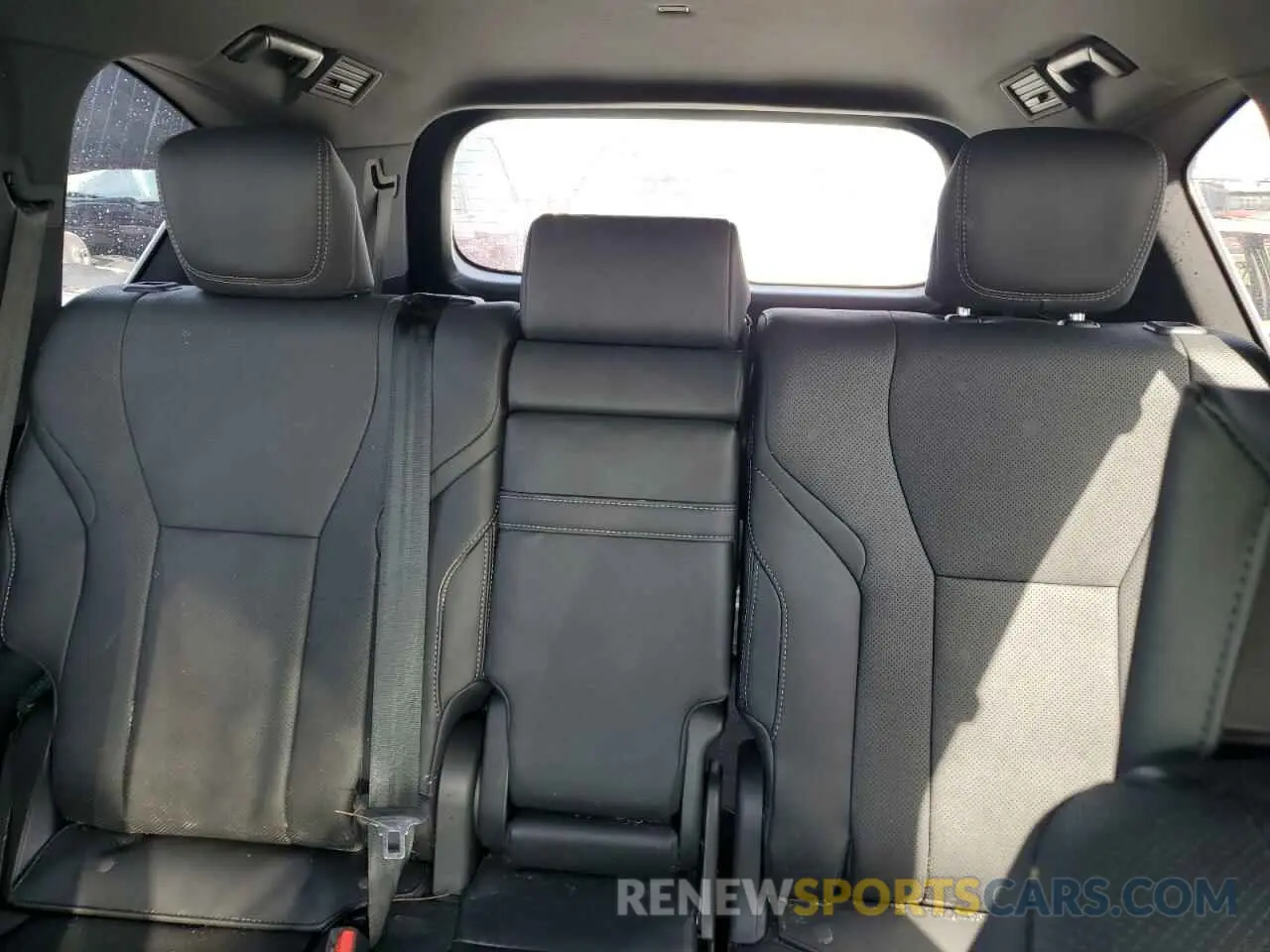 10 fotografías del automóvil dañado JTJGB7CX9P4029541 LEXUS LX 600 BAS 2023