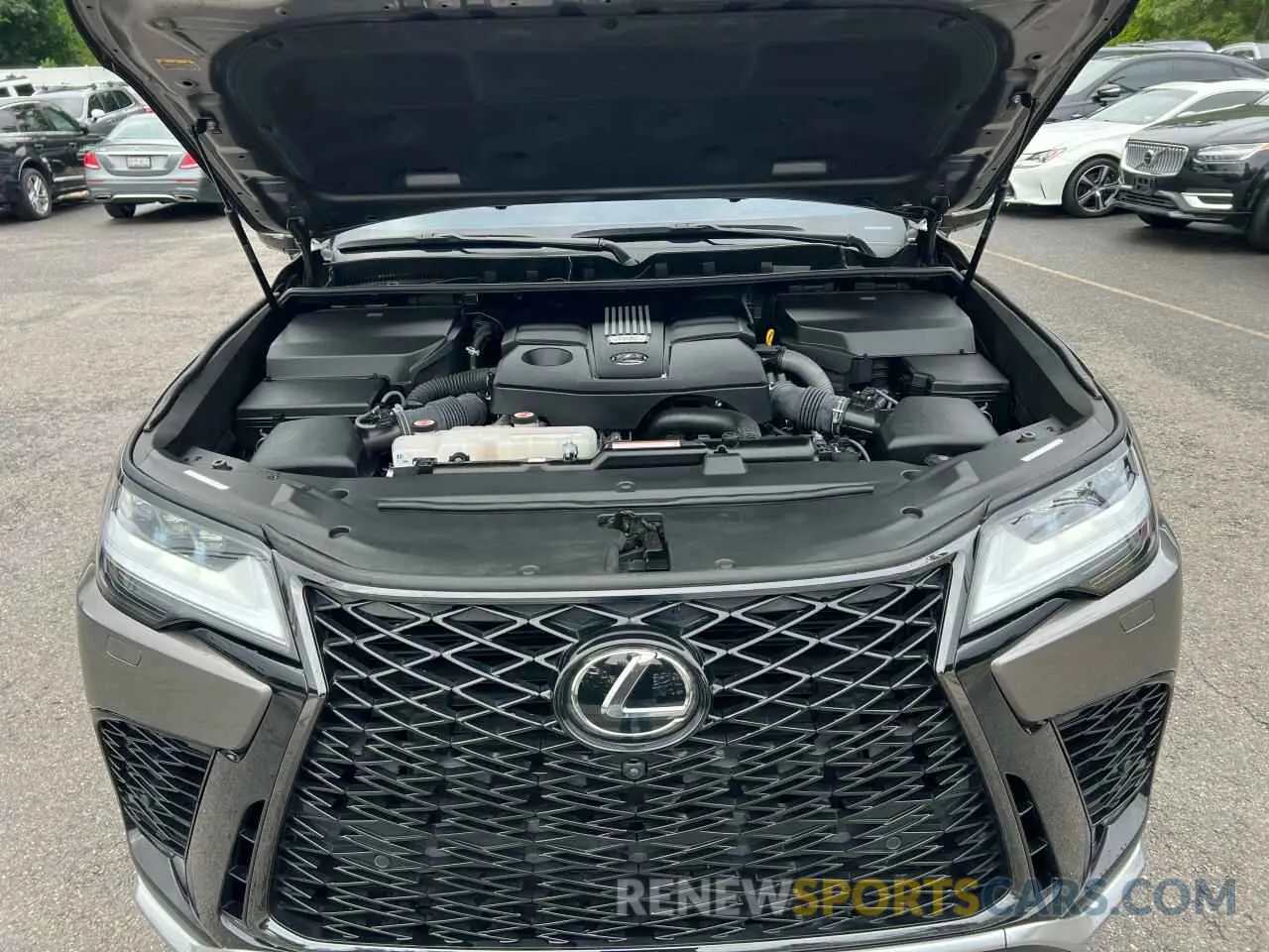 8 fotografías del automóvil dañado JTJMB7CX4P4023035 LEXUS LX 600 BAS 2023