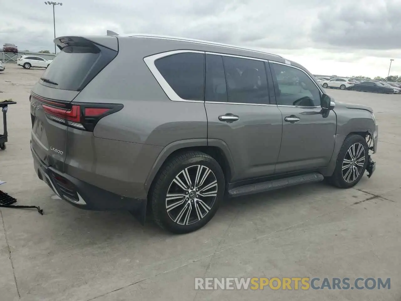3 fotografías del automóvil dañado JTJGB7CX2R4052260 LEXUS LX 600 BAS 2024