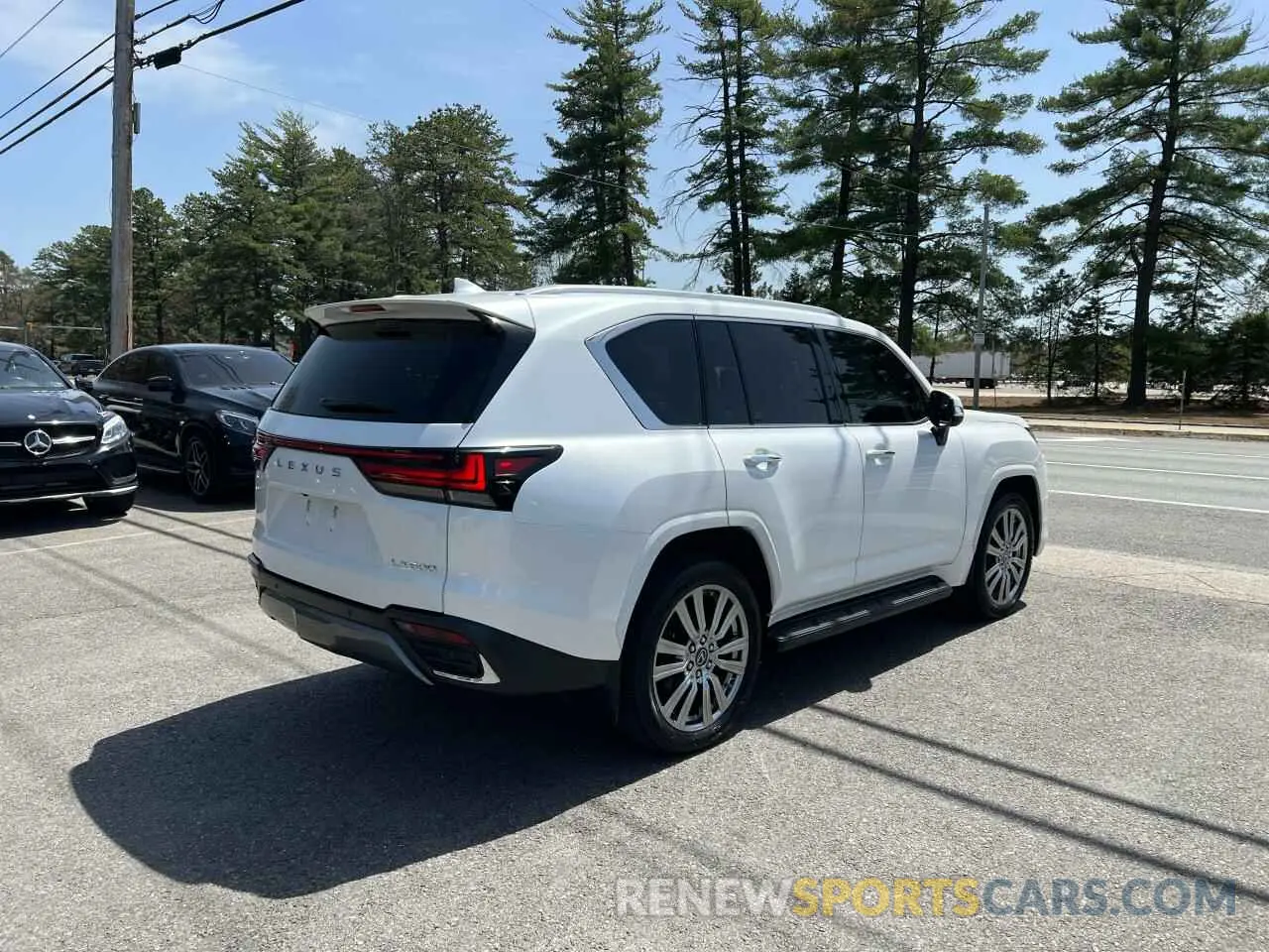 4 fotografías del automóvil dañado JTJLBACX7N4010480 LEXUS LX 600 ULT 2022