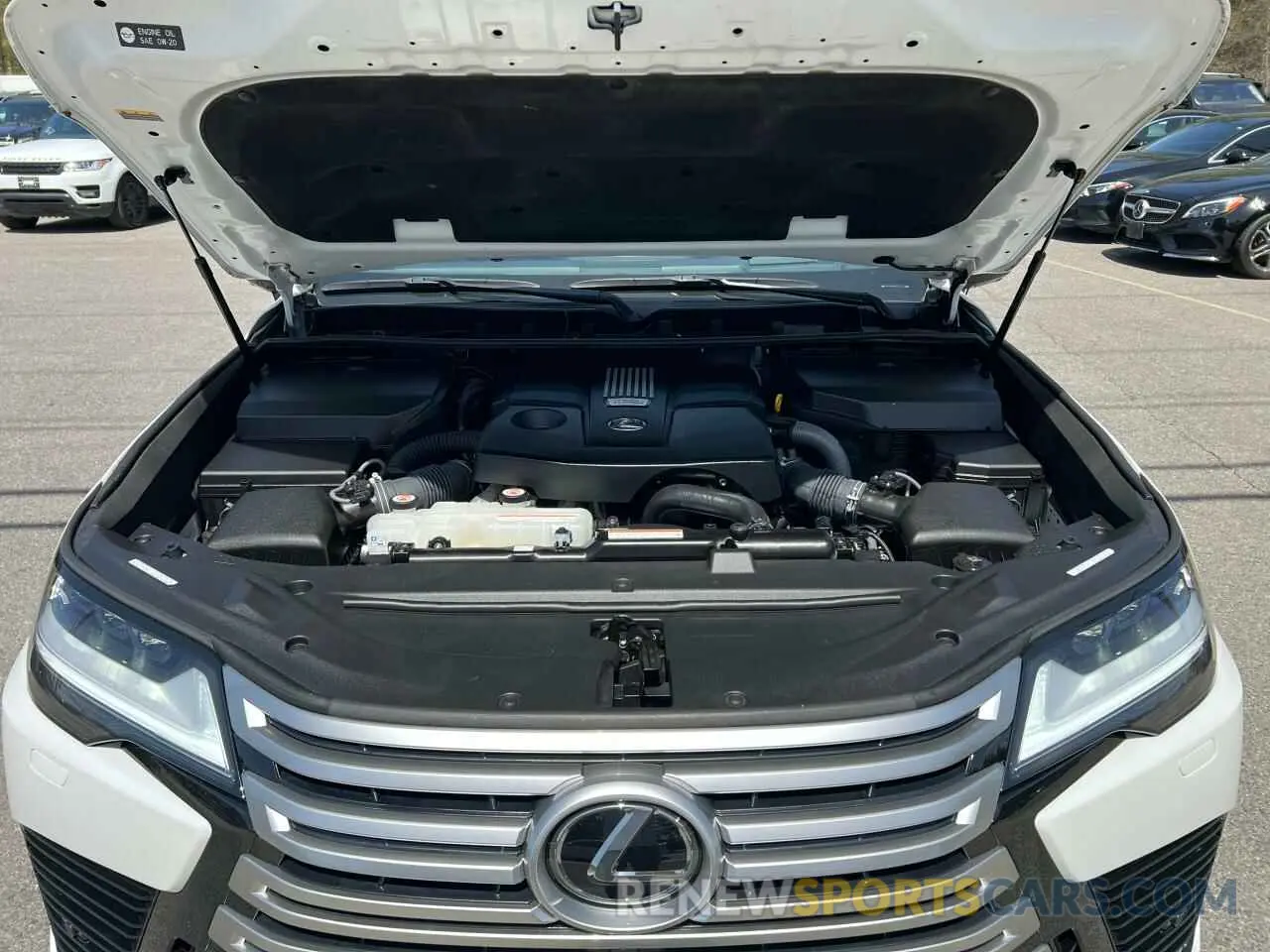 8 fotografías del automóvil dañado JTJLBACX7N4010480 LEXUS LX 600 ULT 2022