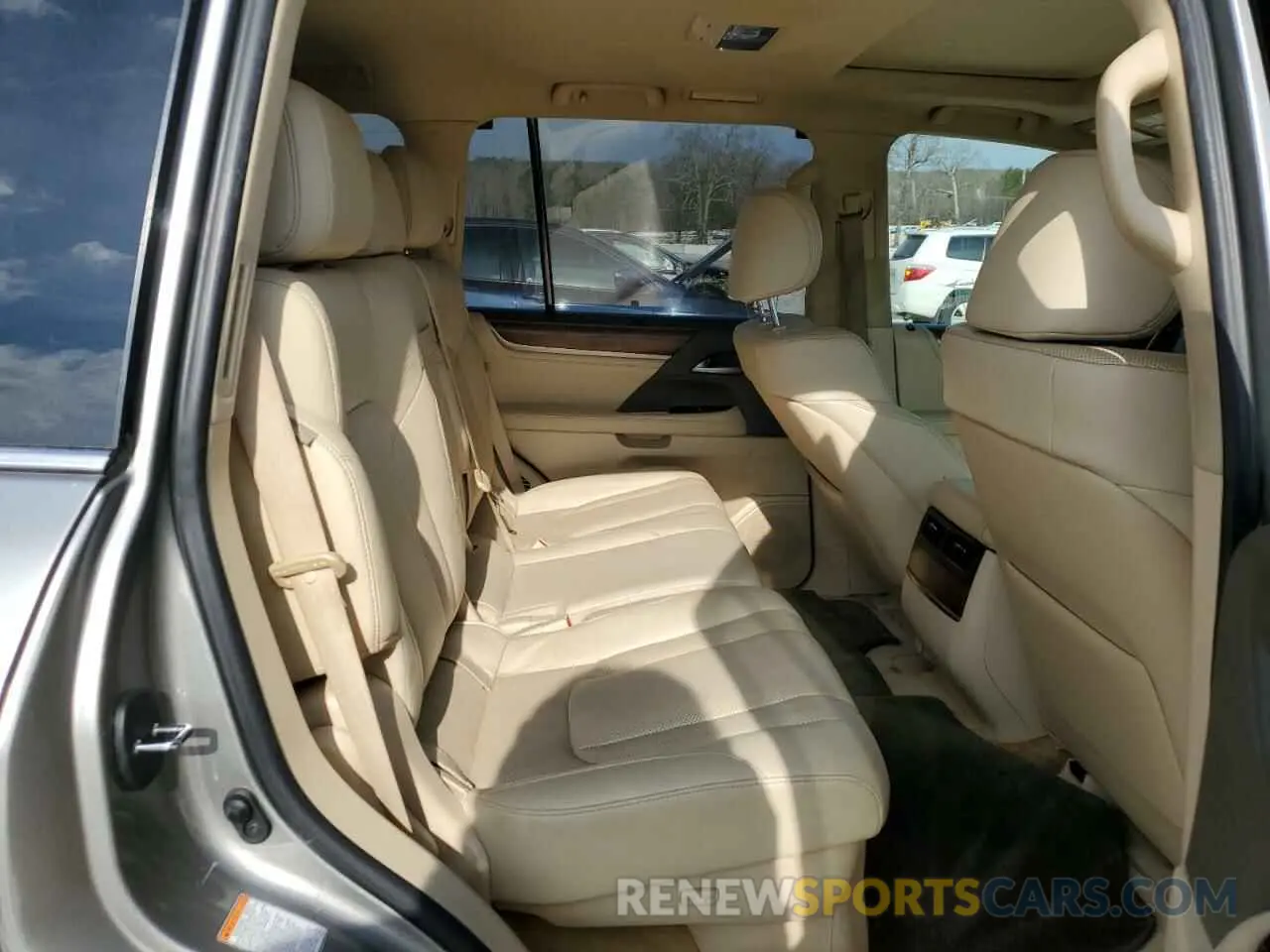 11 fotografías del automóvil dañado JTJHY7AX5K4286470 LEXUS LX570 2019