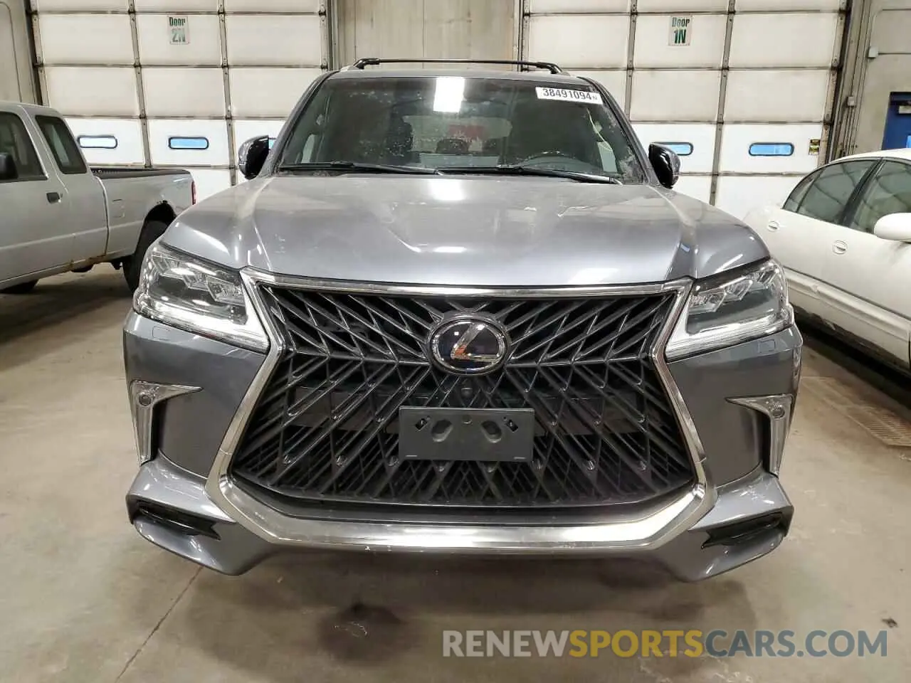 5 fotografías del automóvil dañado JTJDY7AXXL4328373 LEXUS LX570 2020