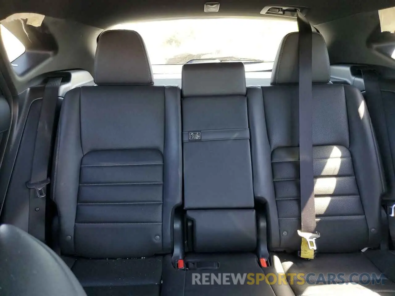 10 fotografías del automóvil dañado JTJBARBZ3K2192198 LEXUS NX 2019